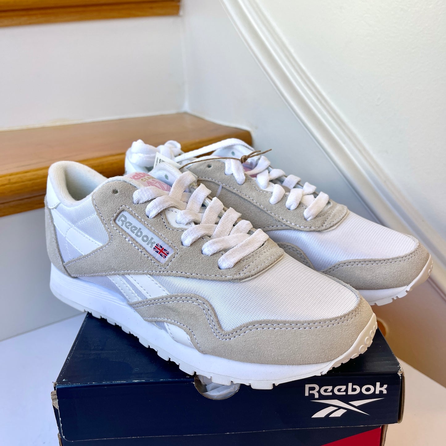 Reebok CL Nylon White Womens Sneakers classic grey shoes