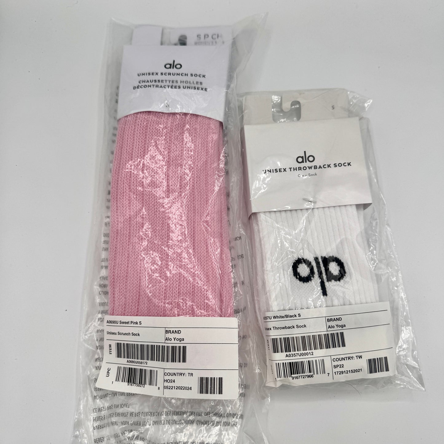 Alo Yoga Bundle Unisex Throwback Sock Black / White and Sweet Pink Scrunch Sock