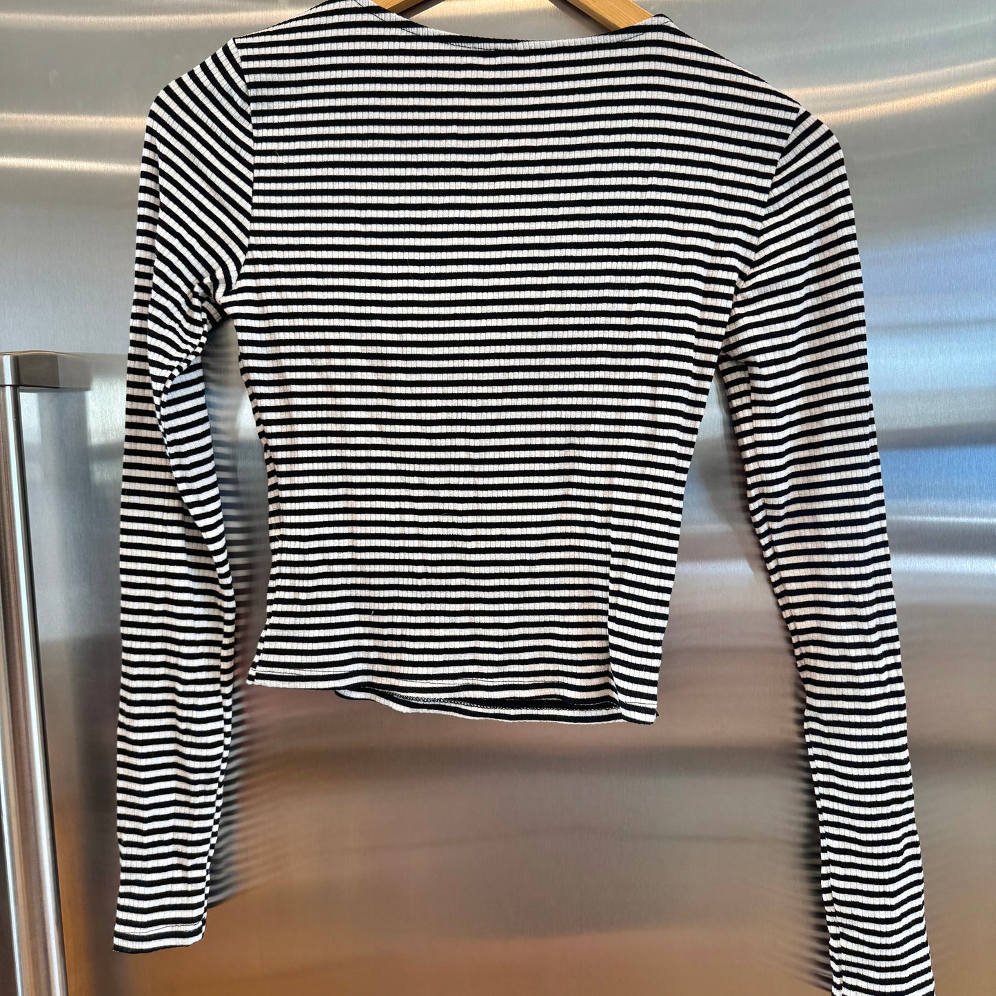 LF Emma and Sam Black White Striped Ribbed Long Sleeve Top with lace up front * Pre-owned Like NEW