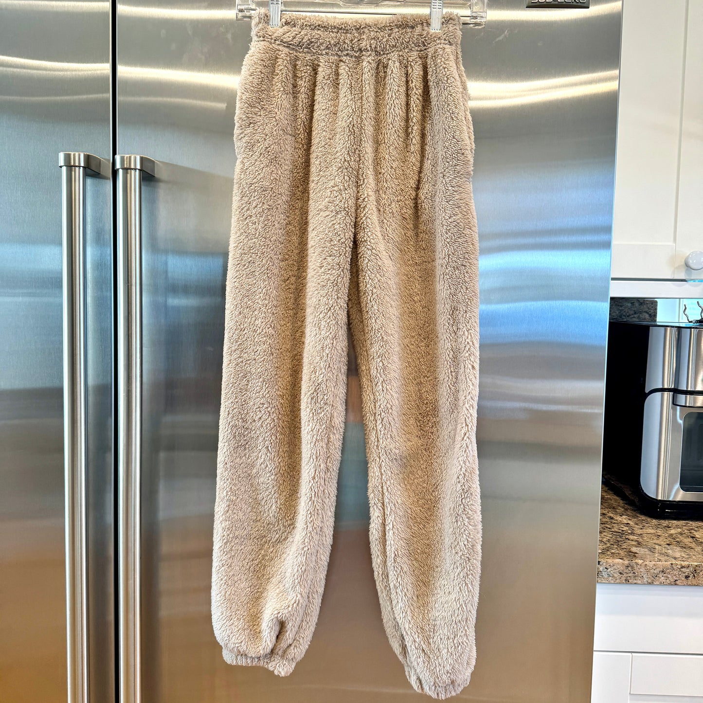 Kyoyo Like NEW Sherpa Fleece Carmel Tan Sweatpants Fluffy Pants Super Soft Pre-Owned