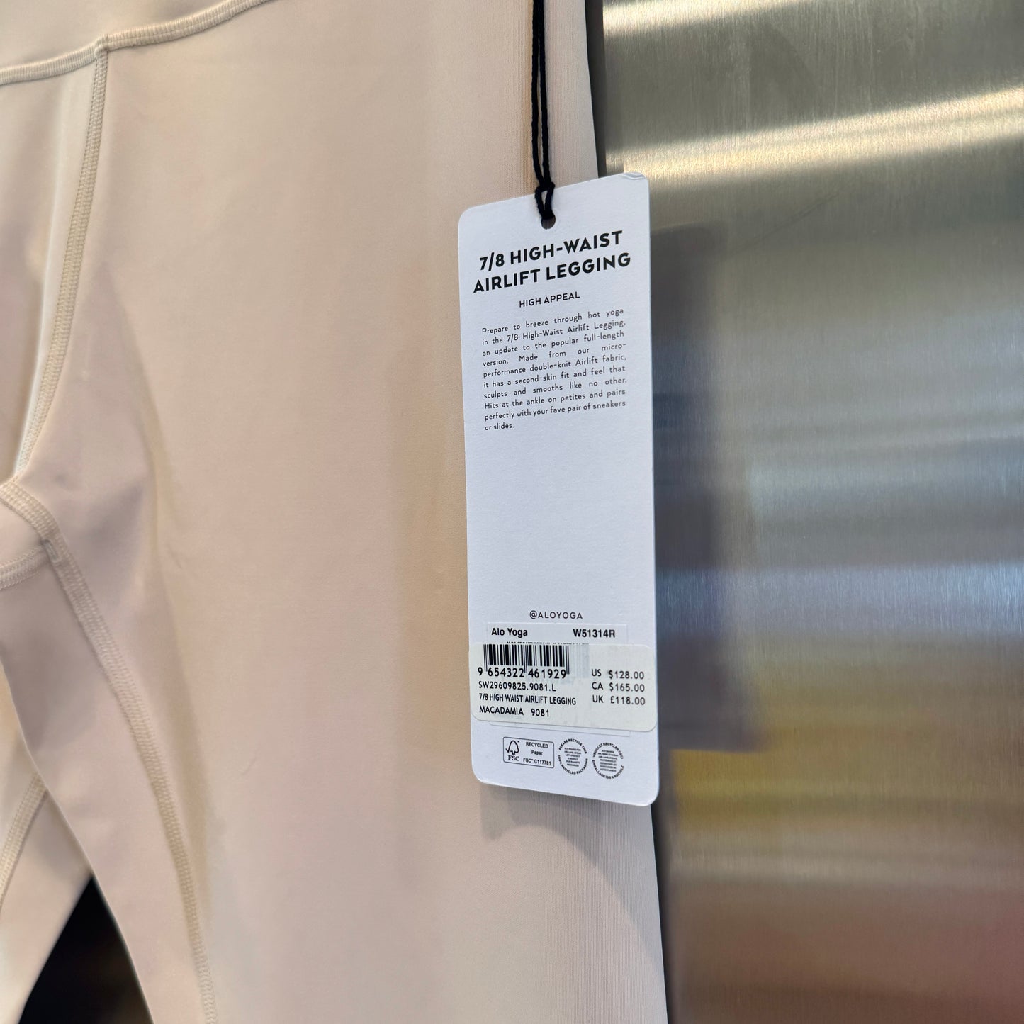 Alo 7/8 Airlift Yoga Leggings High Waist in Macadamia