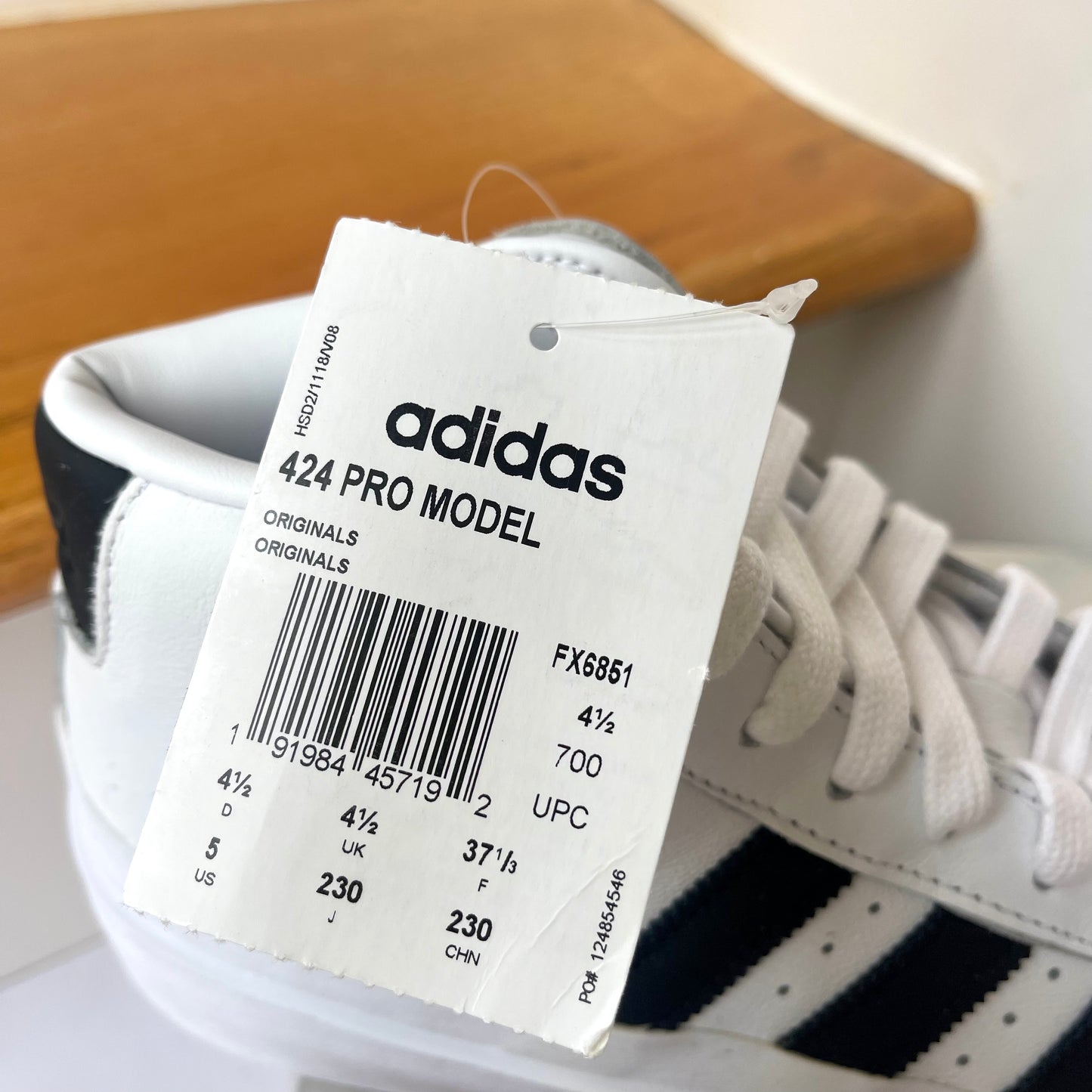 Adidas 424 Pro Model Sneaker in Black / white