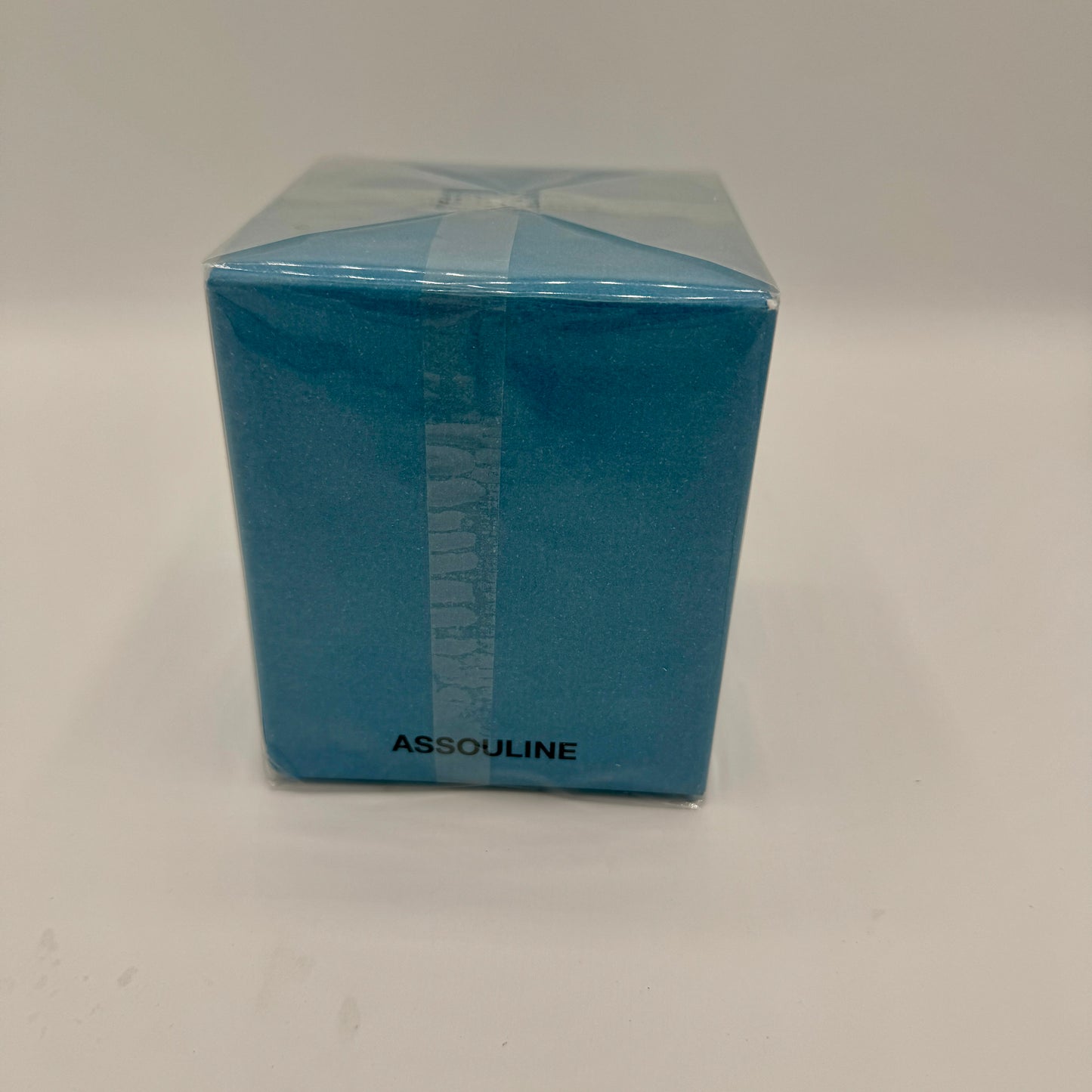 Assouline Gstaad Glam Boxed Candle