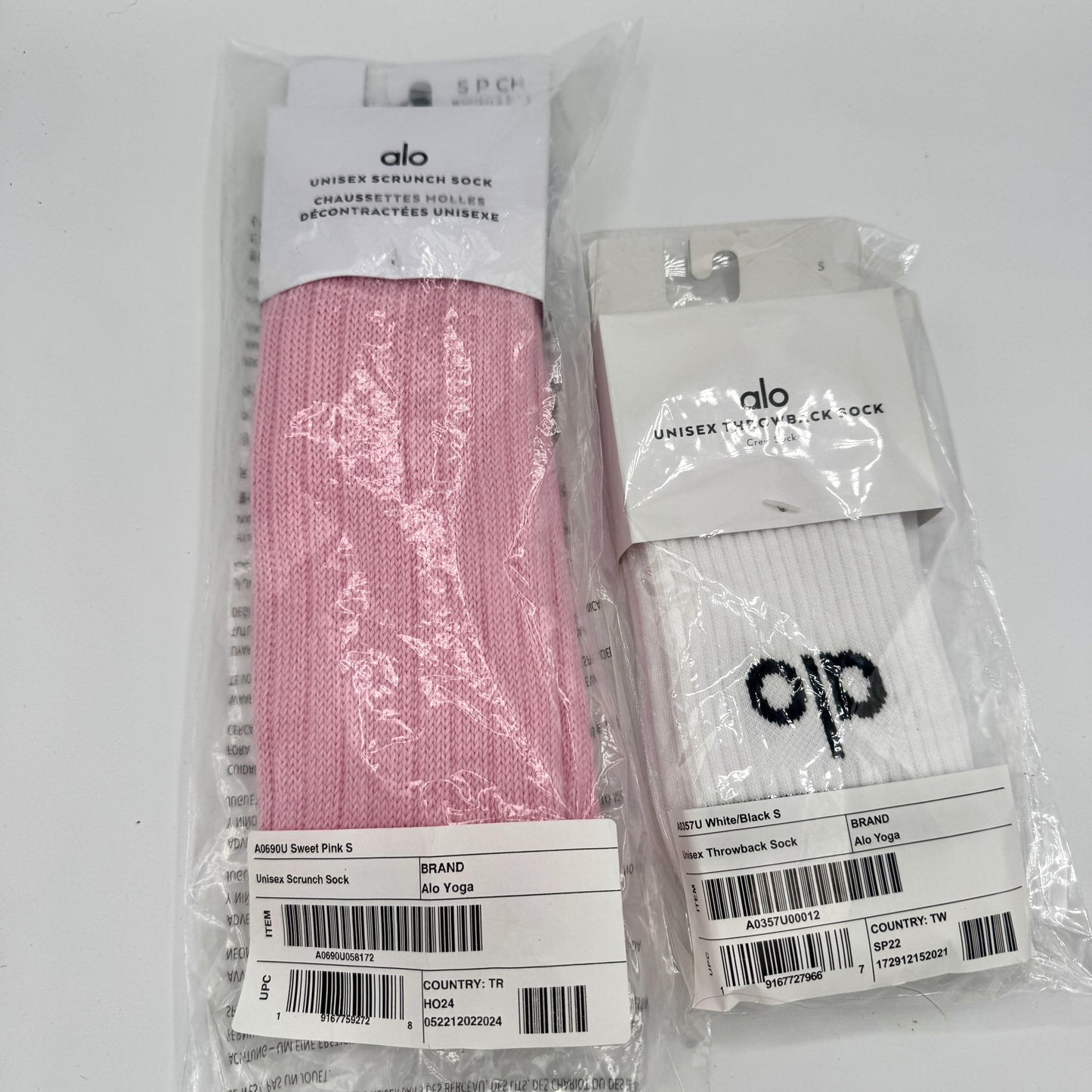 Alo Yoga Bundle Unisex Throwback Sock Black / White and Sweet Pink Scrunch Sock