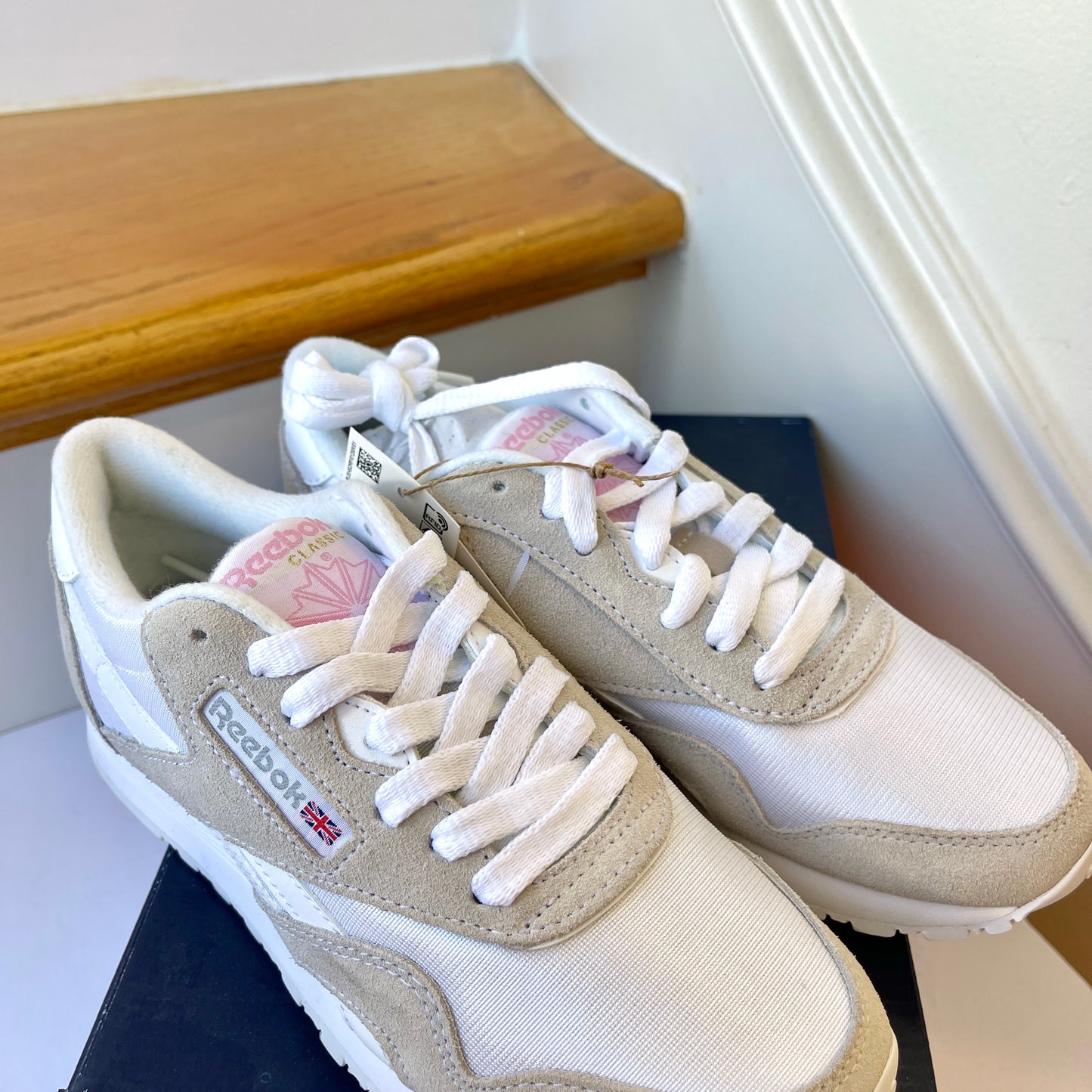 Reebok CL Nylon White Womens Sneakers classic grey shoes