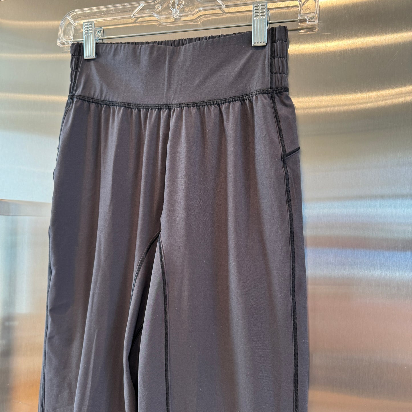 Lululemon Dark Grey Women’s Joggers Lightweight Pants Pre-Owned