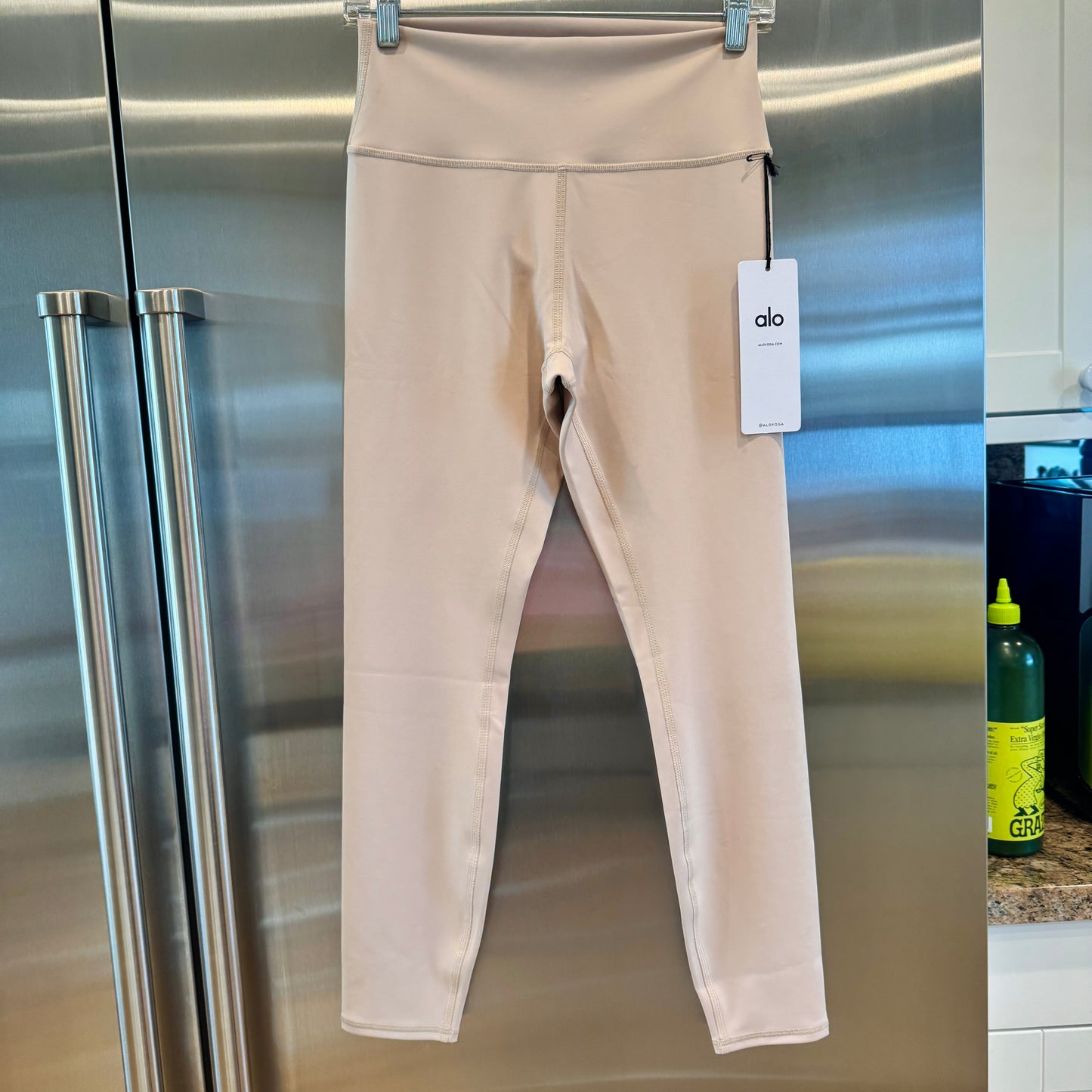 Alo 7/8 Airlift Yoga Leggings High Waist in Macadamia