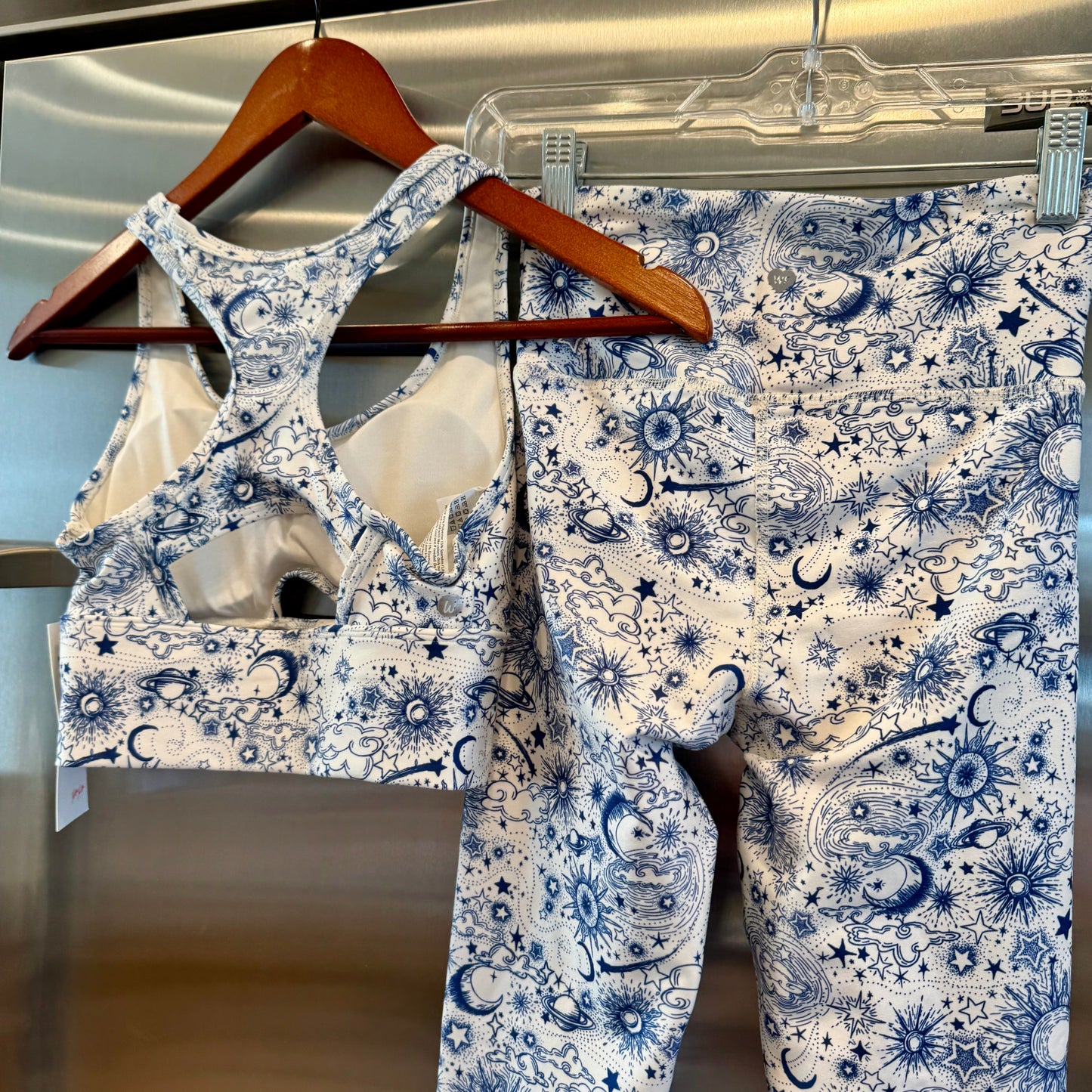 Wildfox SET - Solar Legging and Summer Sport Bra in Birch Deep Cobalt Cosmic Sense