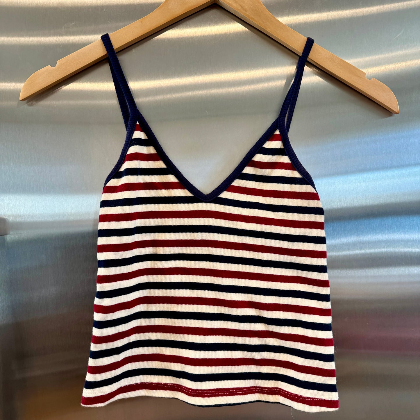 Brandy Melville Stripe Tank Top Crop Shirt Knit Red Blue * Pre-Owned