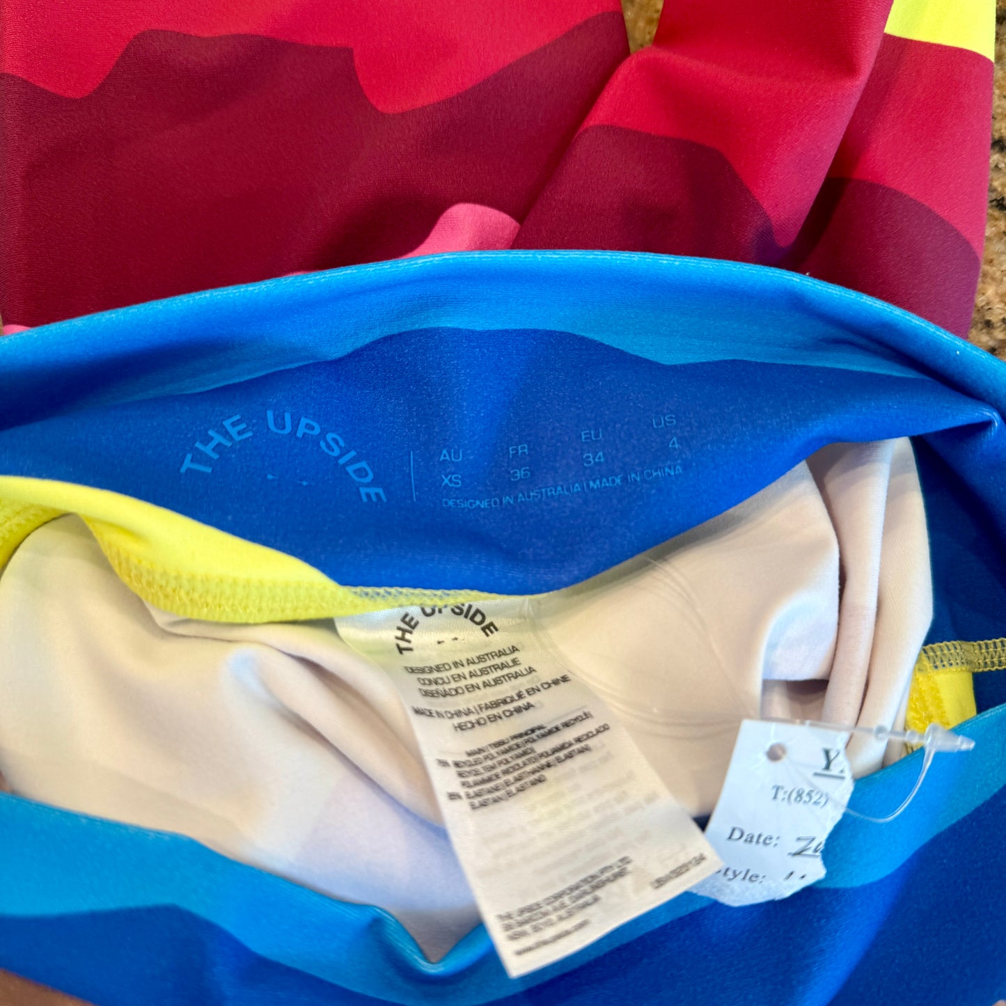 The Upside SET Astro Rory Bra and Printed Leggings in Multicolor / Citrus
