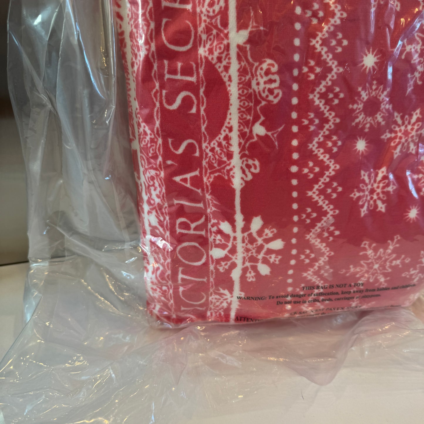 PINK by Victoria Secret Blanket Fleece Plush Red Winter Snowflake