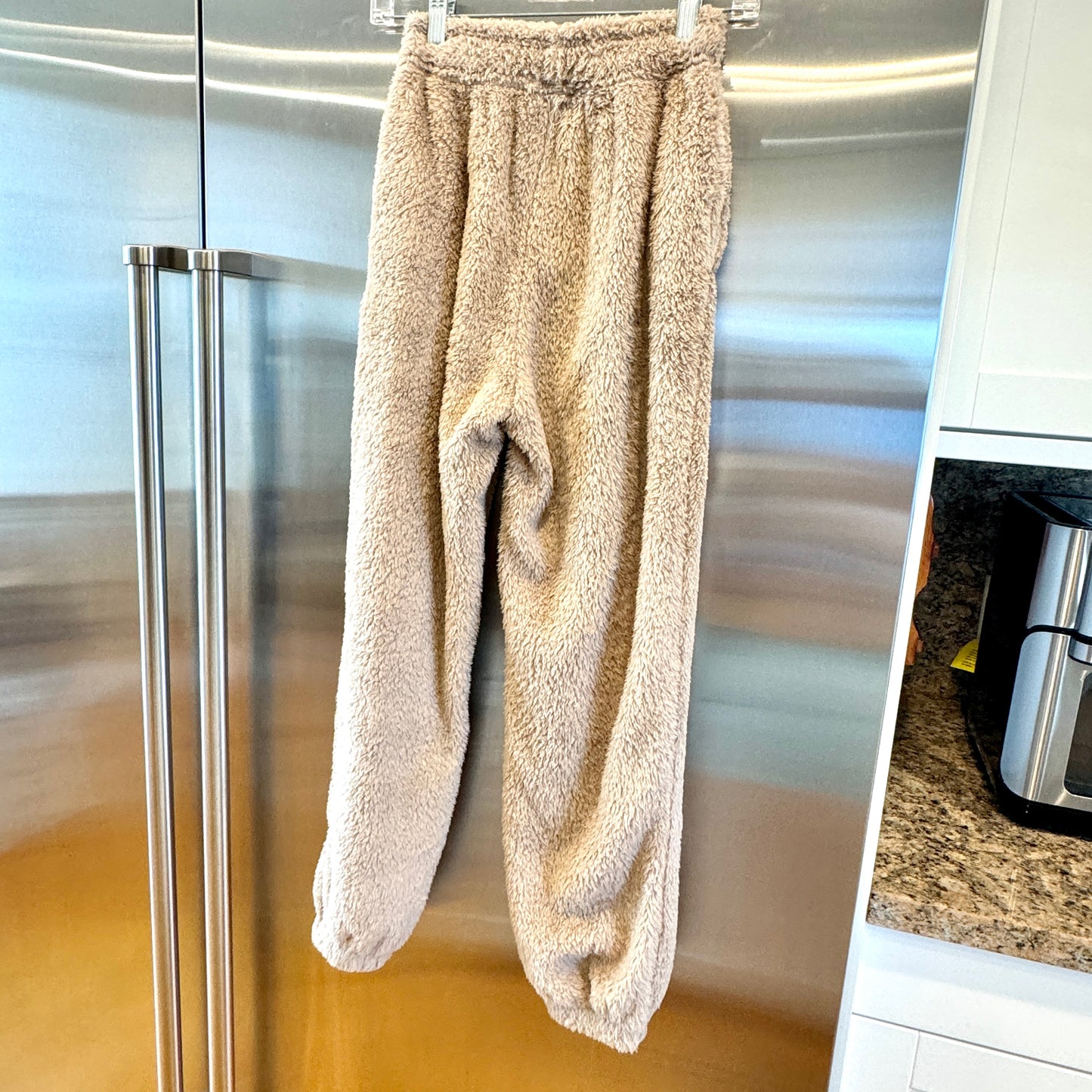 Kyoyo Like NEW Sherpa Fleece Carmel Tan Sweatpants Fluffy Pants Super Soft Pre-Owned