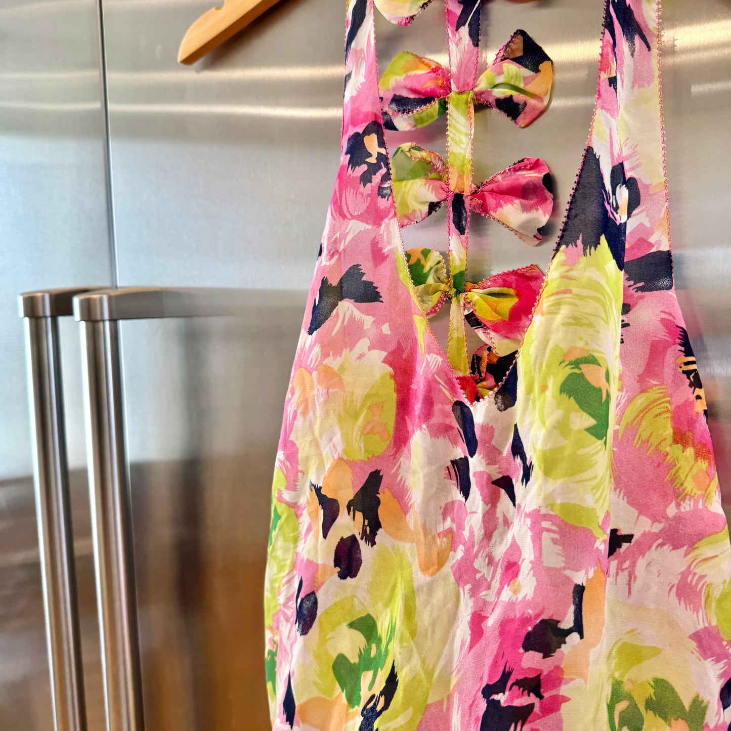 LF Floral Tank Top with Bows down back detail flowers chiffon Millau * Like New Pre-owned