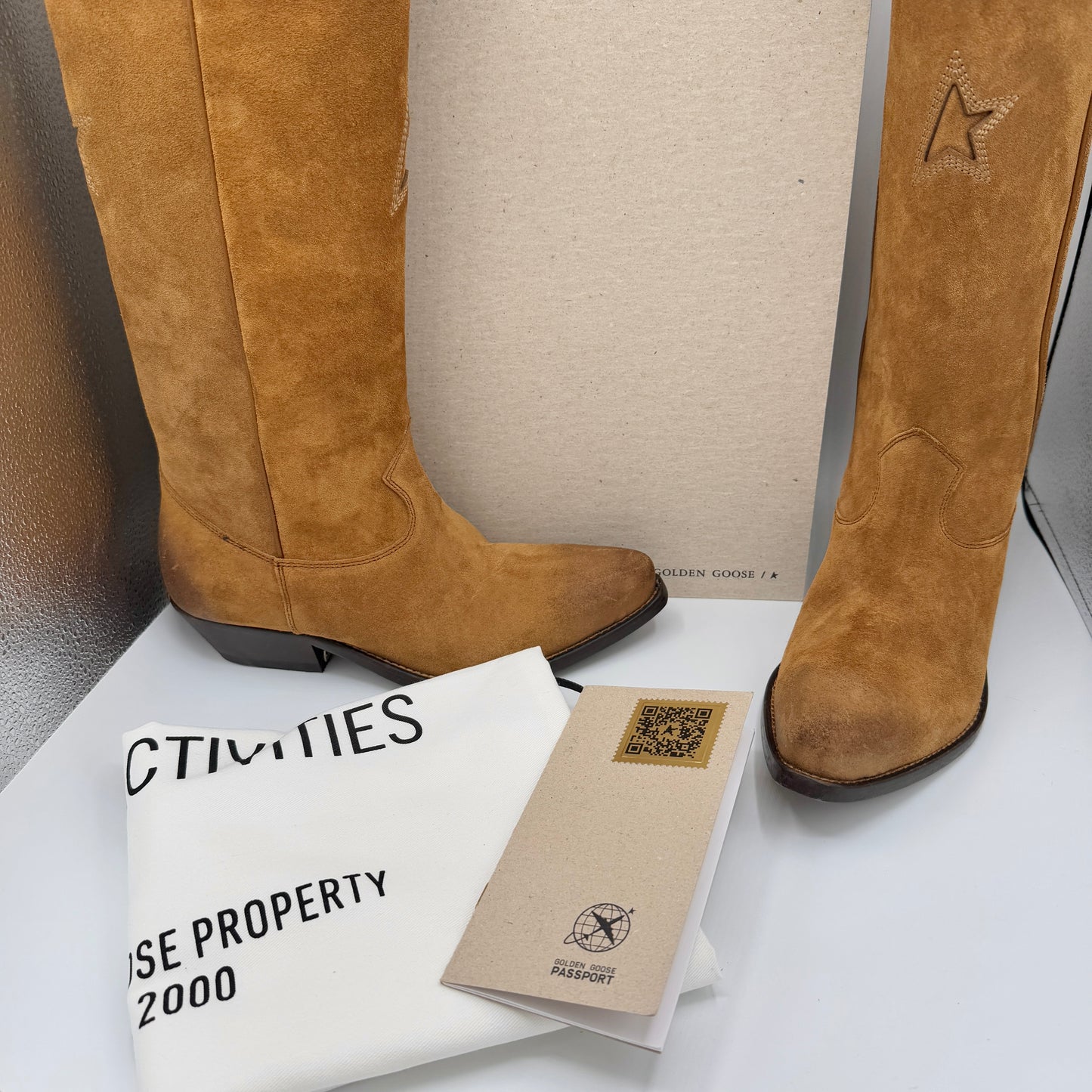 Golden Goose Wish Star Suede Leather Boots in Cognac Brown