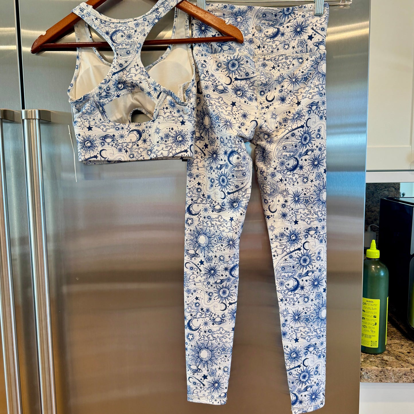 Wildfox SET - Solar Legging and Summer Sport Bra in Birch Deep Cobalt Cosmic Sense