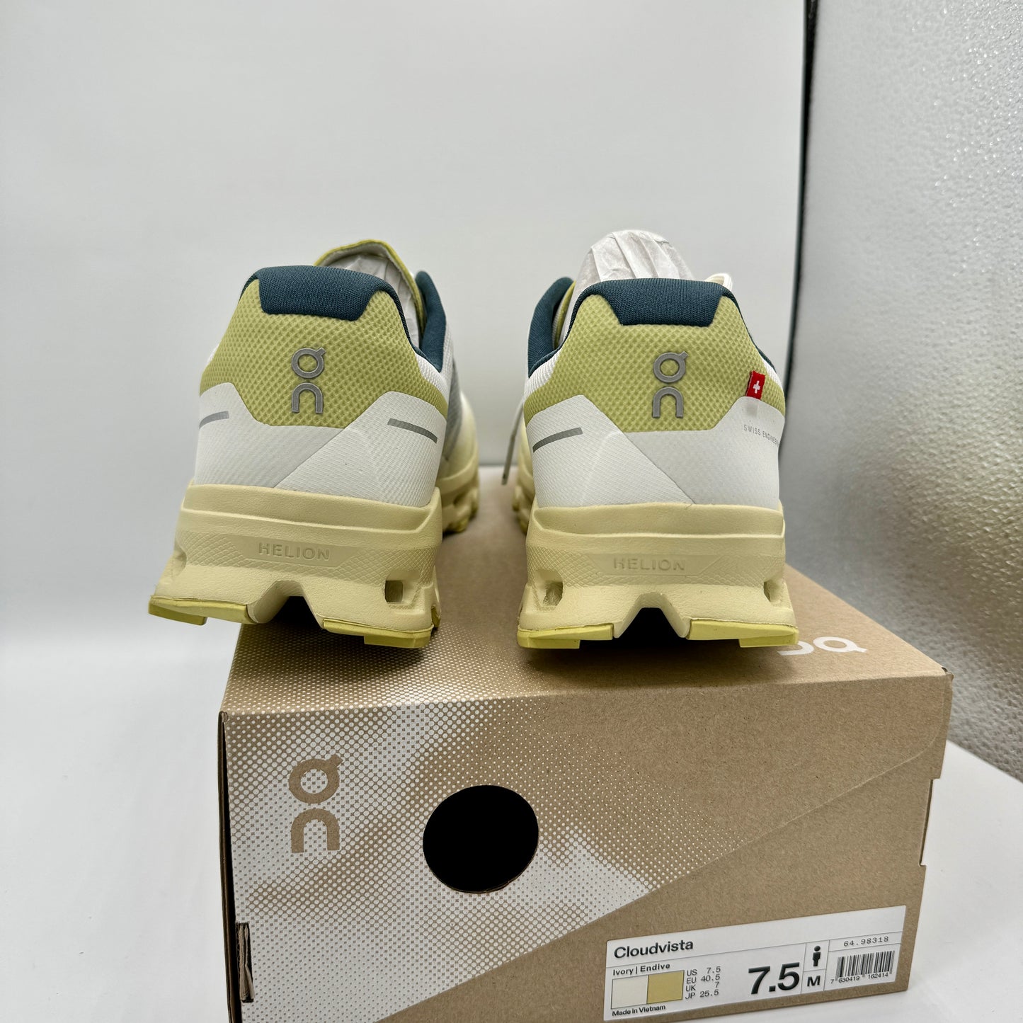 On Running Cloudvista Running Shoes Ivory Endive yellow green men’s trail