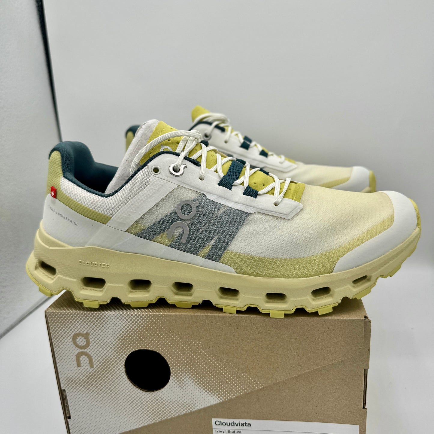 On Running Cloudvista Running Shoes Ivory Endive yellow green men’s trail