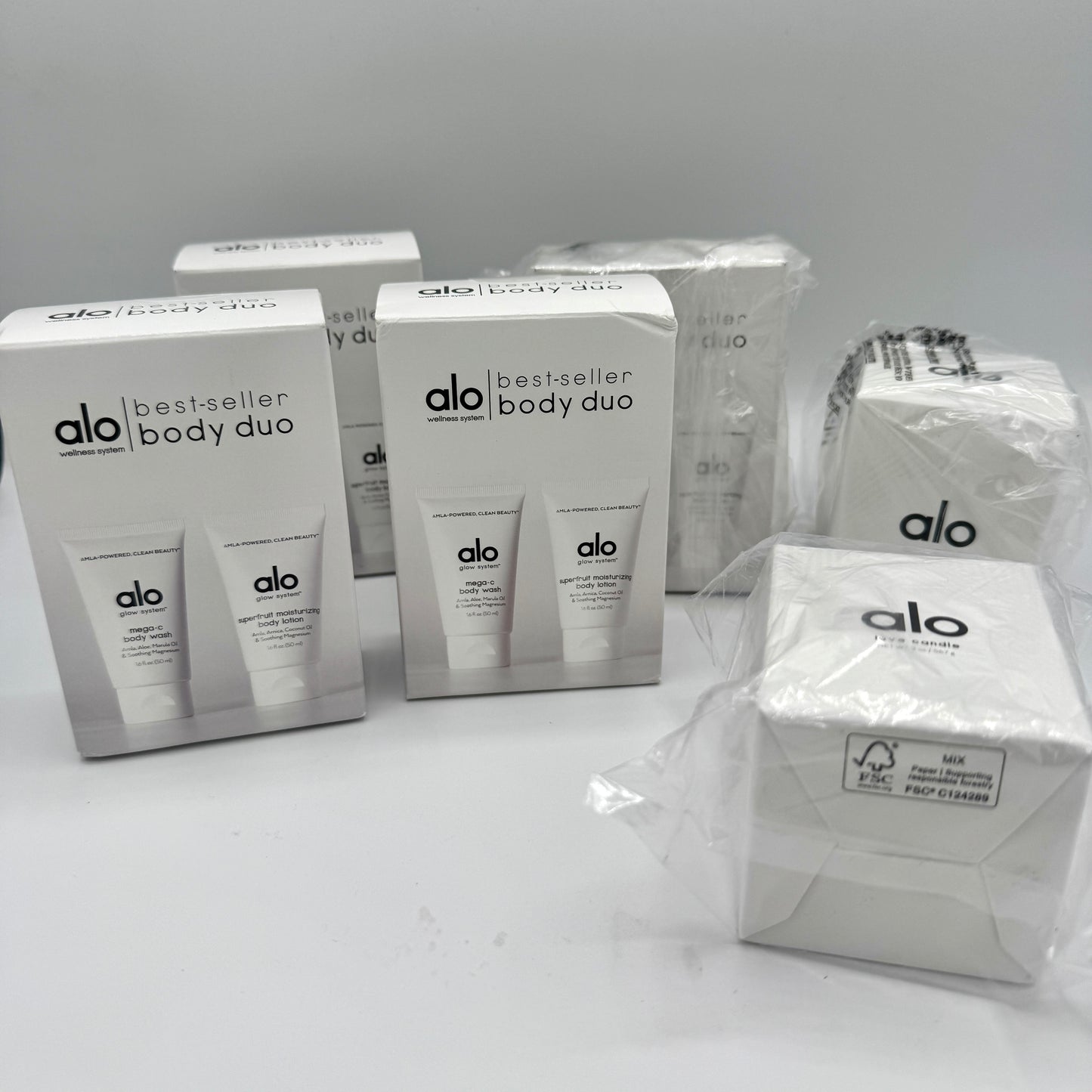 Alo Yoga BUNDLE Wellness Minis - Love Candle, Bodywash, Lotion