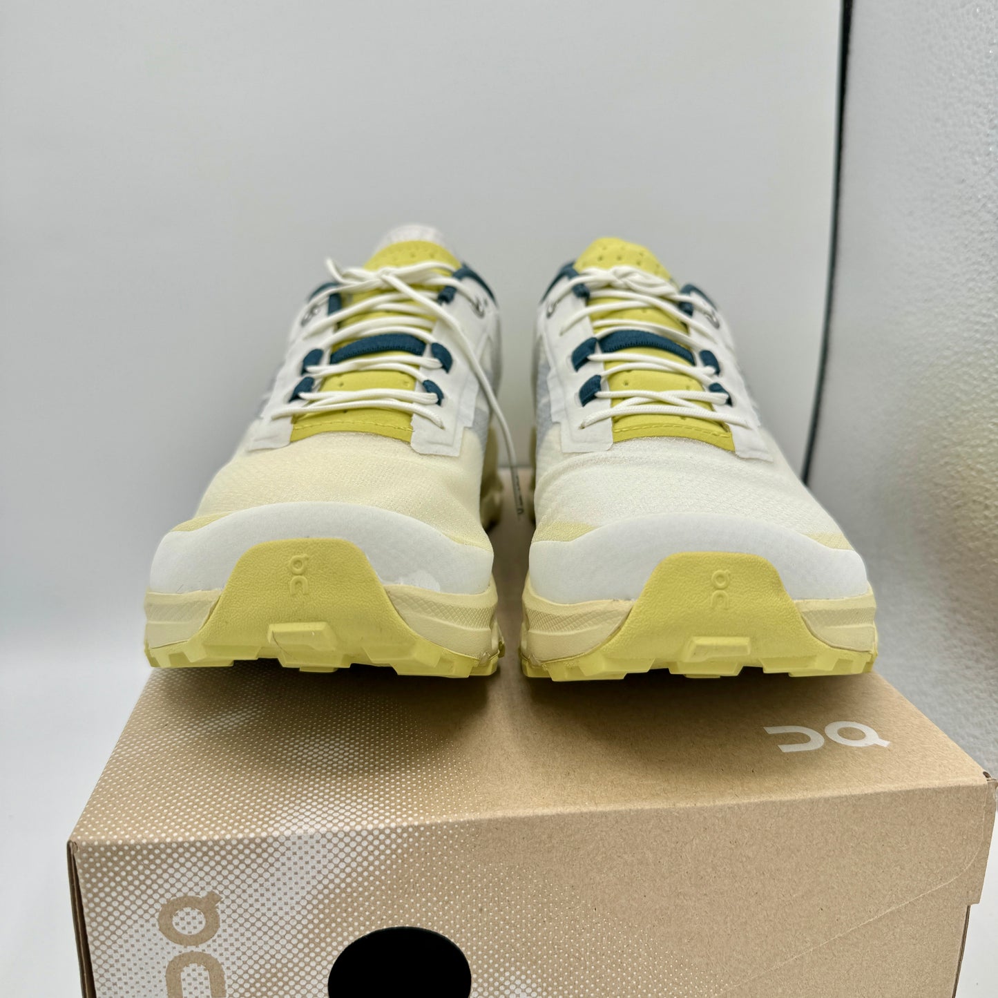 On Running Cloudvista Running Shoes Ivory Endive yellow green men’s trail