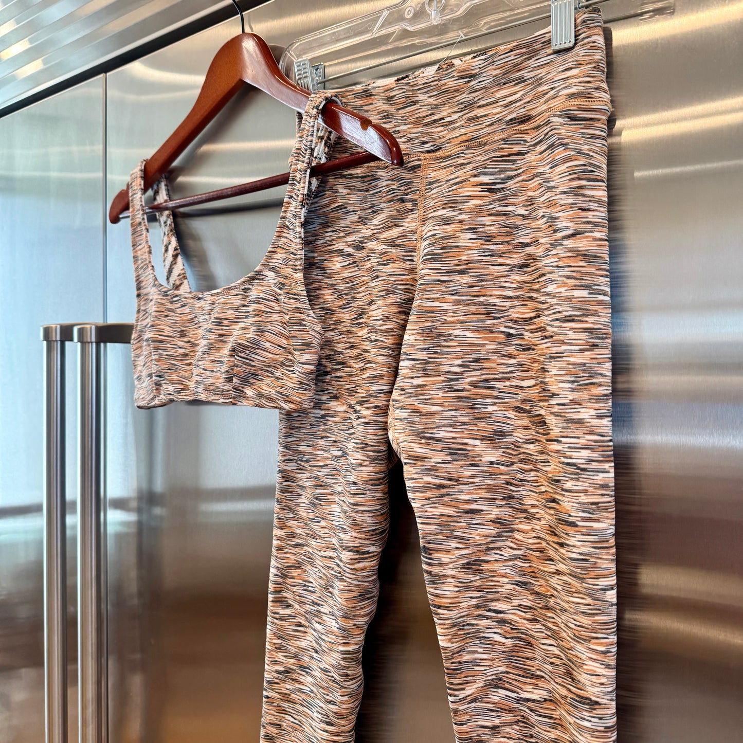 The Upside SET Nika Reversible Rory Bra and Leggings Textured Tiger