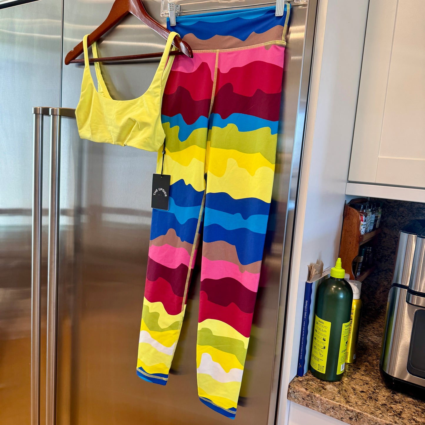 The Upside SET Astro Rory Bra and Printed Leggings in Multicolor / Citrus