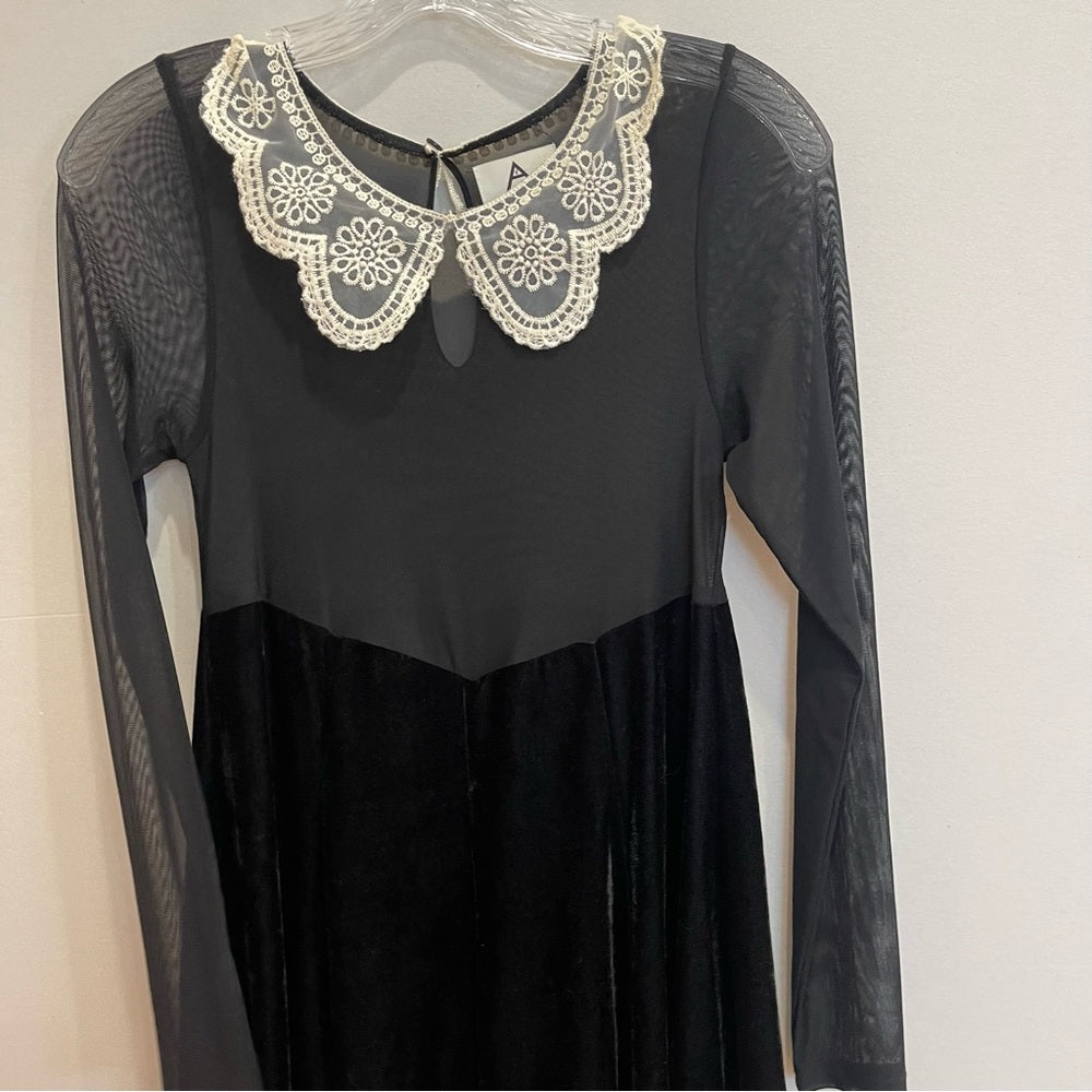 Unif Wednesday mini dress in black velvet with lace color and mesh top Pre-Owned