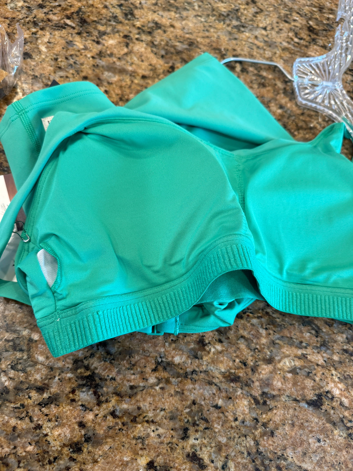Vuori SL Dynamic Tank Top in Light Bergamot Green