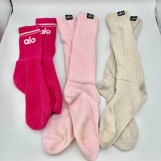 Alo Yoga Bundle Magenta Unisex Throwback Socks, Bone, and Powder Pink Scrunch Socks * Pre-owned *
