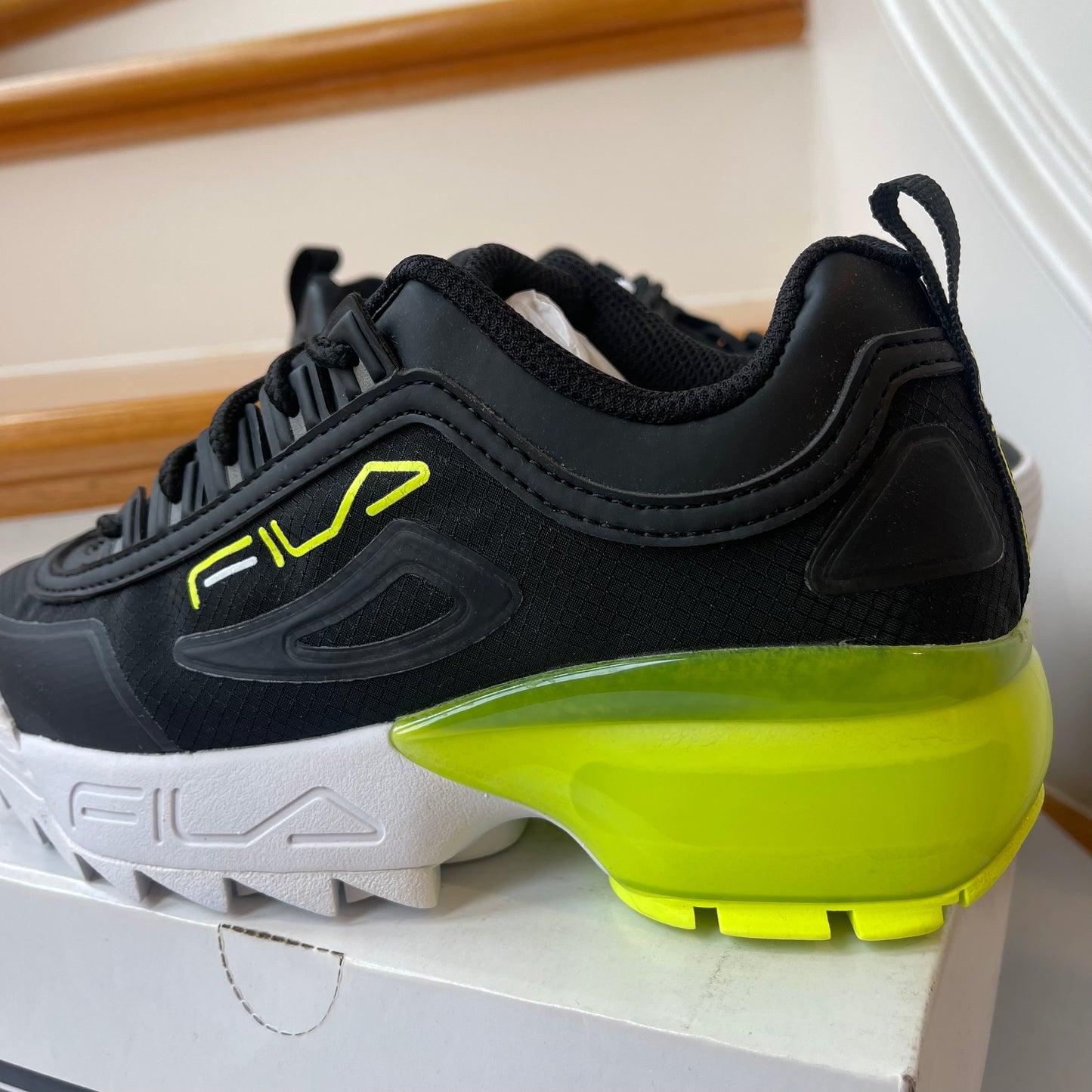 Fila Disruptor 2A — Black / neon yellow green . Women’s platform sneakers