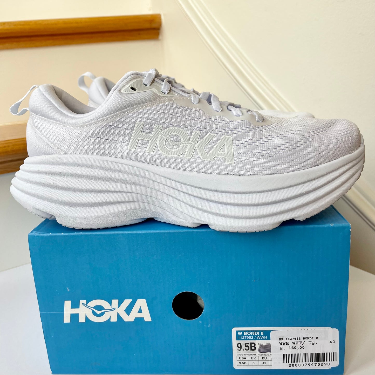 Hoka Bondi 8 Running Shoes Women’s in all ( triple ) white , WWH shoe