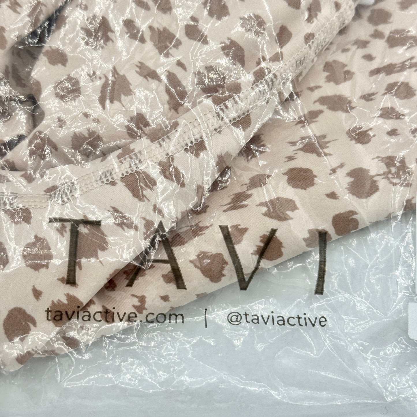 Tavi Yoga High Waisted 7/8 Length Dune Lynx Leggings Tan Cheetah Leopard NEW