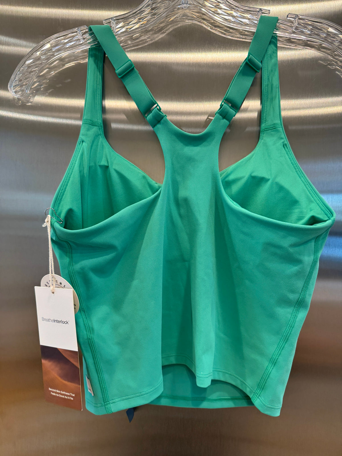 Vuori SL Dynamic Tank Top in Light Bergamot Green