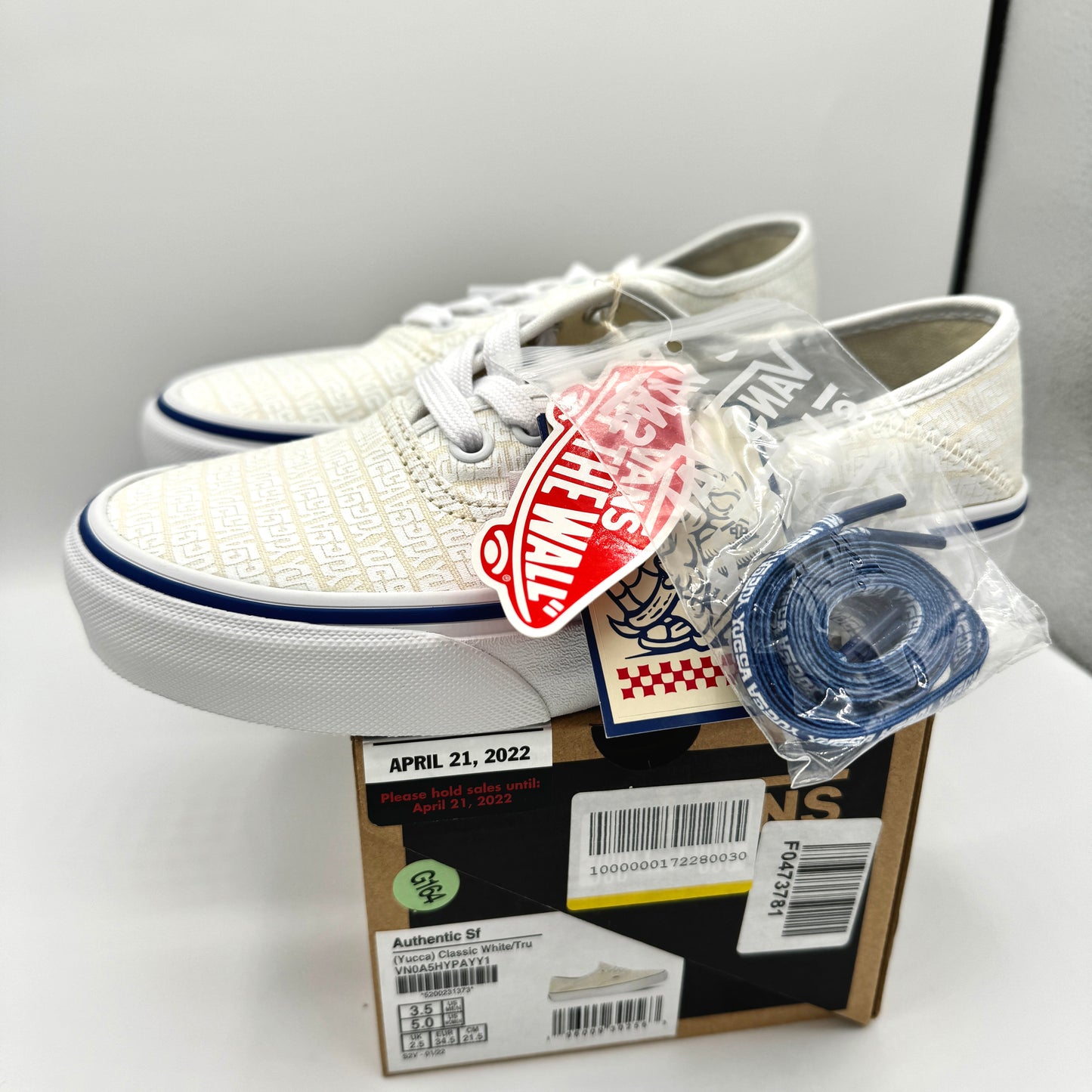 Vans Authentic SF Classic Low Top Sneaker in Cream off white x Yucca Fins