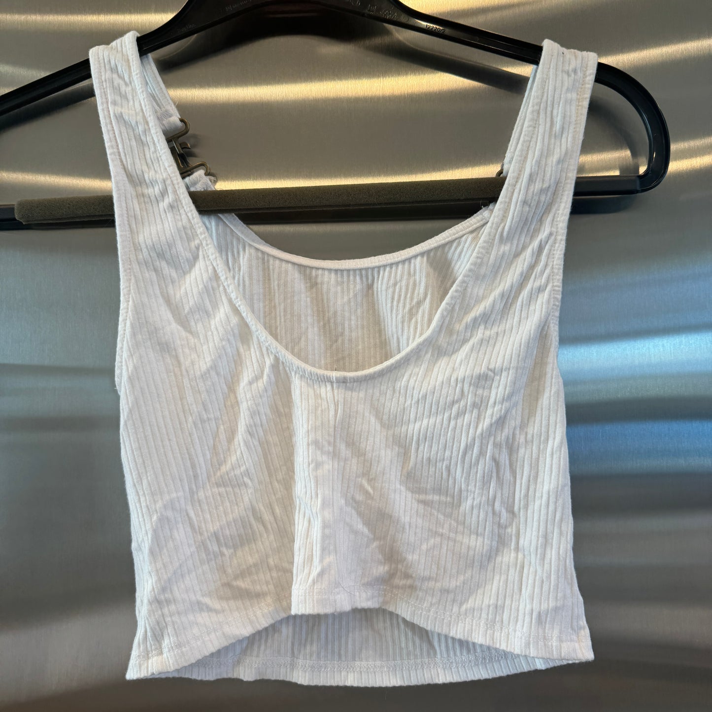 LF White Buckle Ribbed Crop Tank Top Cropped Shirt