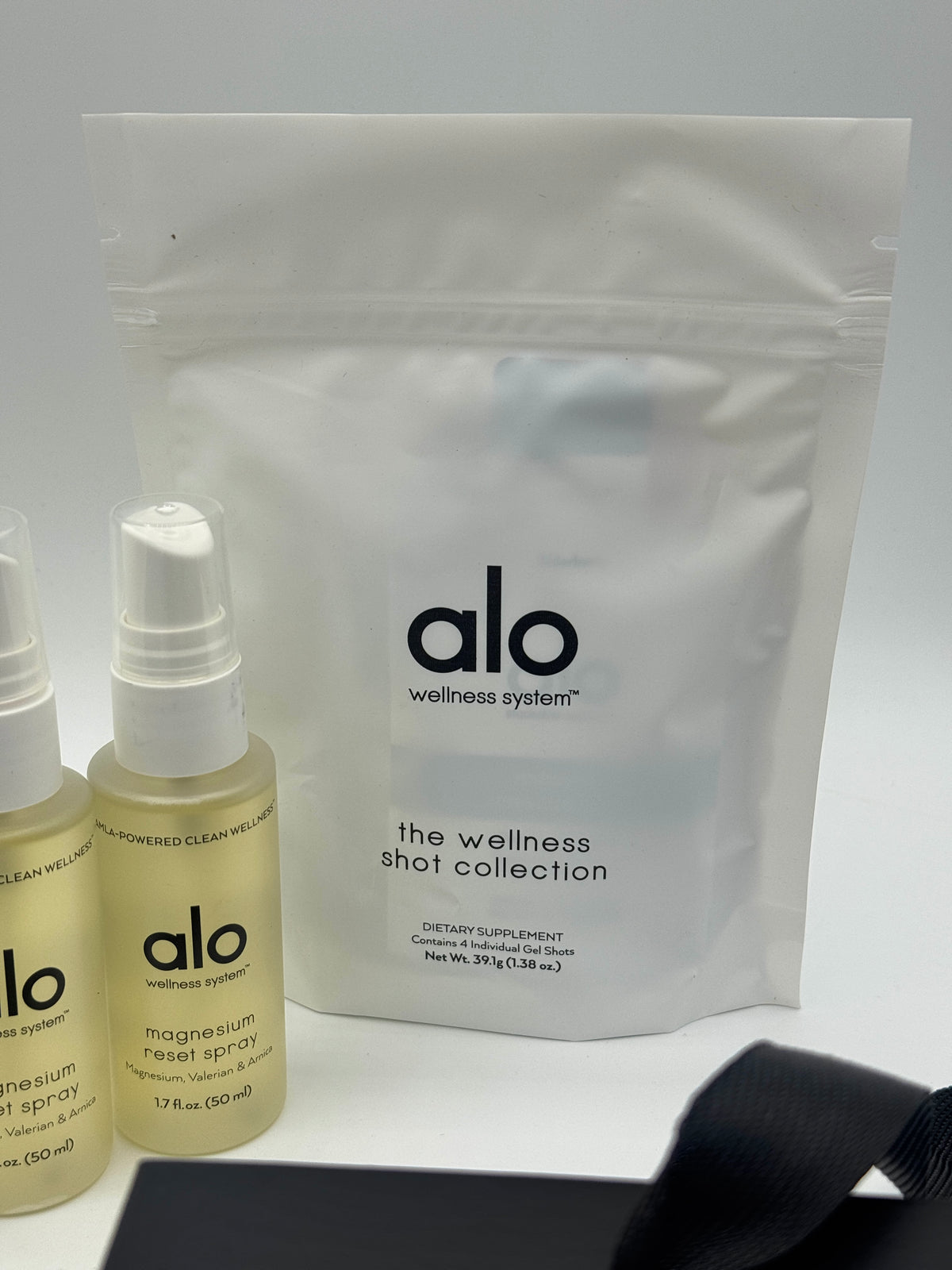 Alo Wellness BUNDLE (4) Magnesium Sprays, (2) Gift Bags, (1) Wellness Discovery Satchet Kit