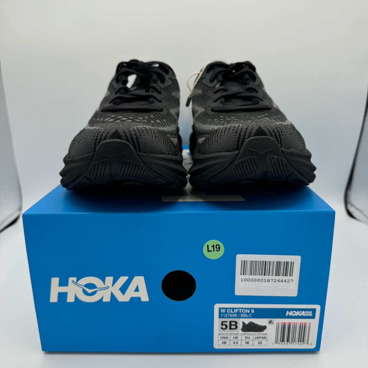 Hoka Clifton 9 Women’s Running Shoes All Black Hoka one one NEW