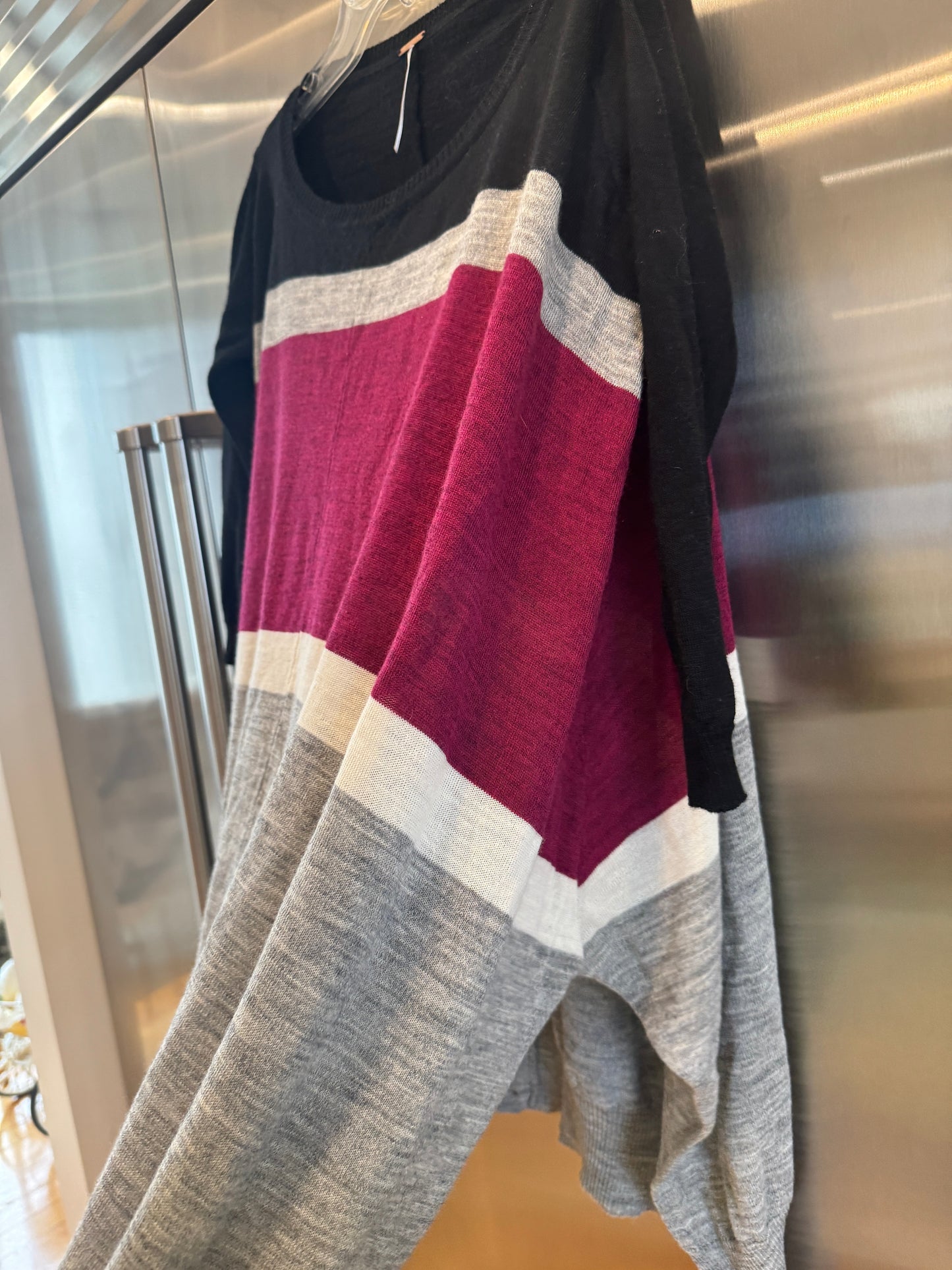 Free People Oversized Knit Sweater * Pre-Owned * Colorblock Top , Made in Italy ,