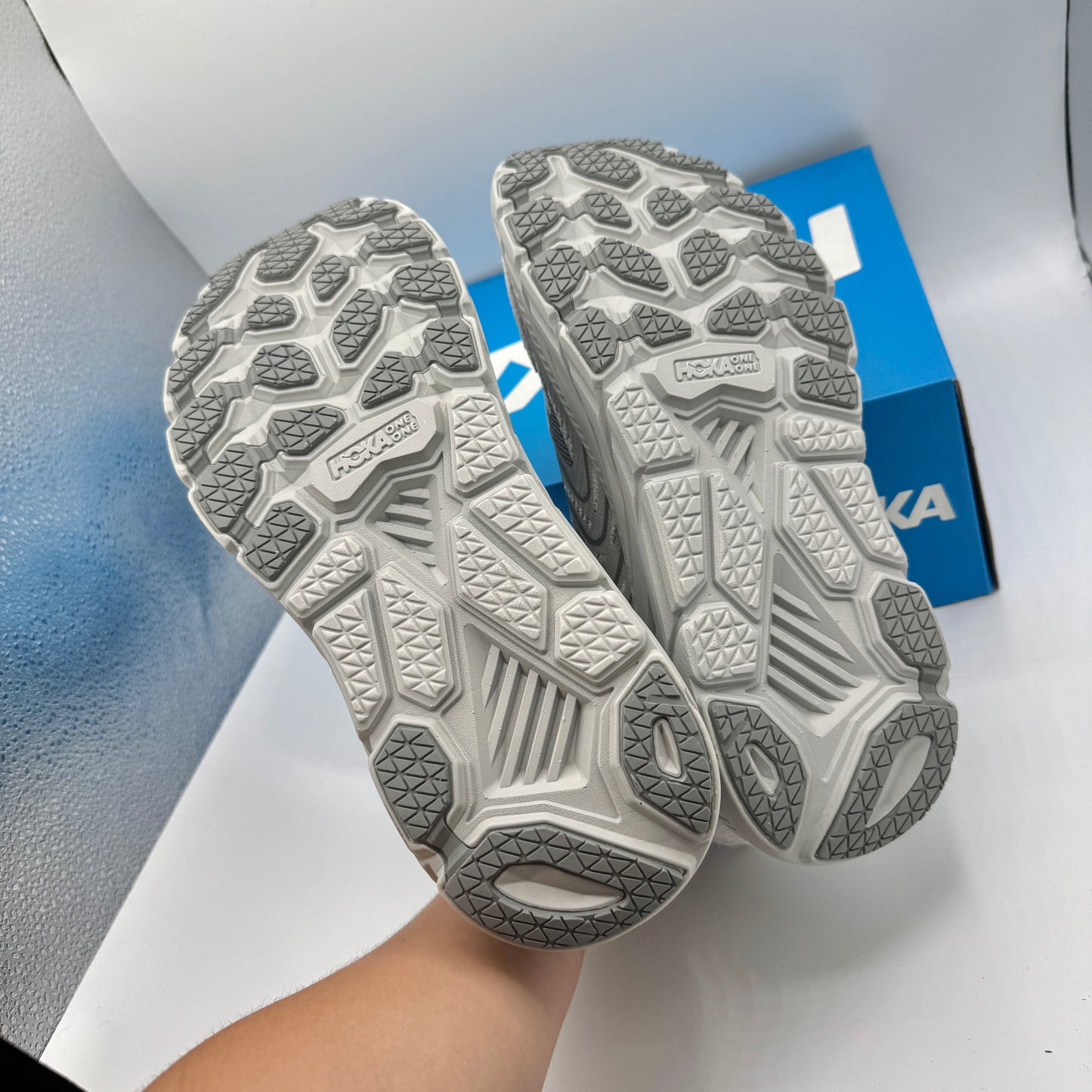 Hoka Clifton LS Grey Unisex in Stardust / Galactic Grey
