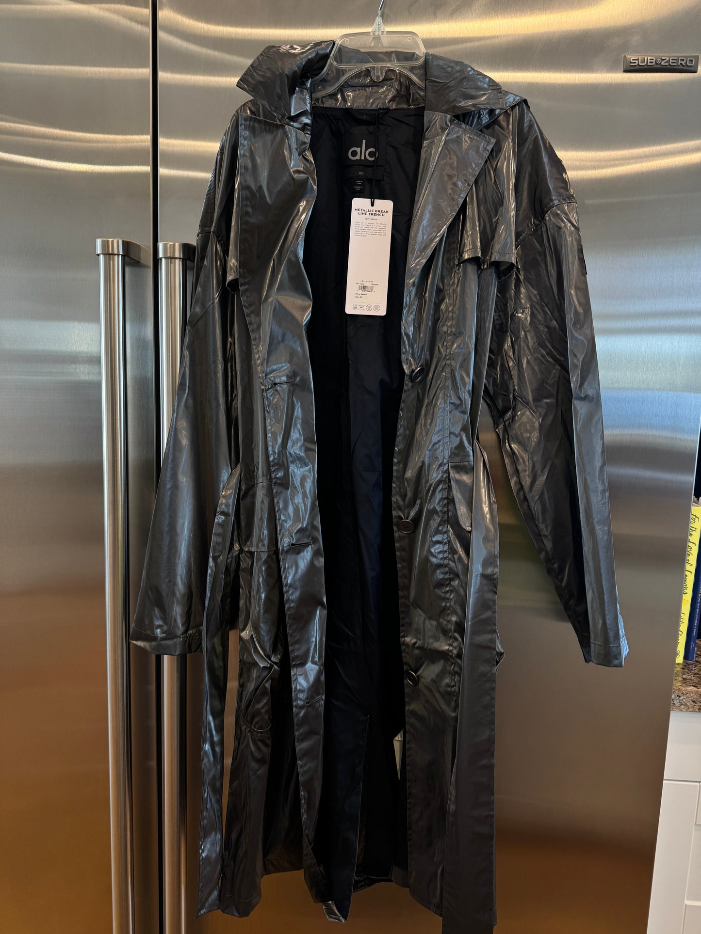 Alo Yoga Metallic Break Line Trench Jacket - Silver , Rain Resistant