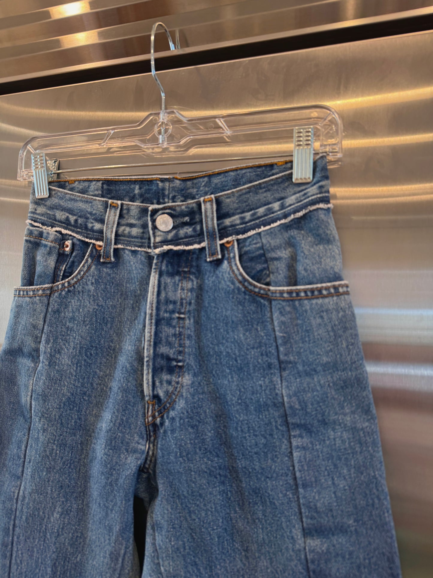 Vetements reconstructed denim pants Levi’s jeans denma size extra small womens