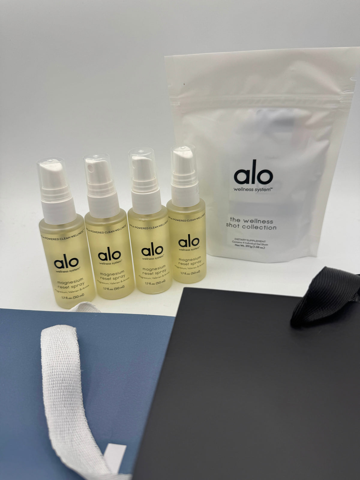 Alo Wellness BUNDLE (4) Magnesium Sprays, (2) Gift Bags, (1) Wellness Discovery Satchet Kit