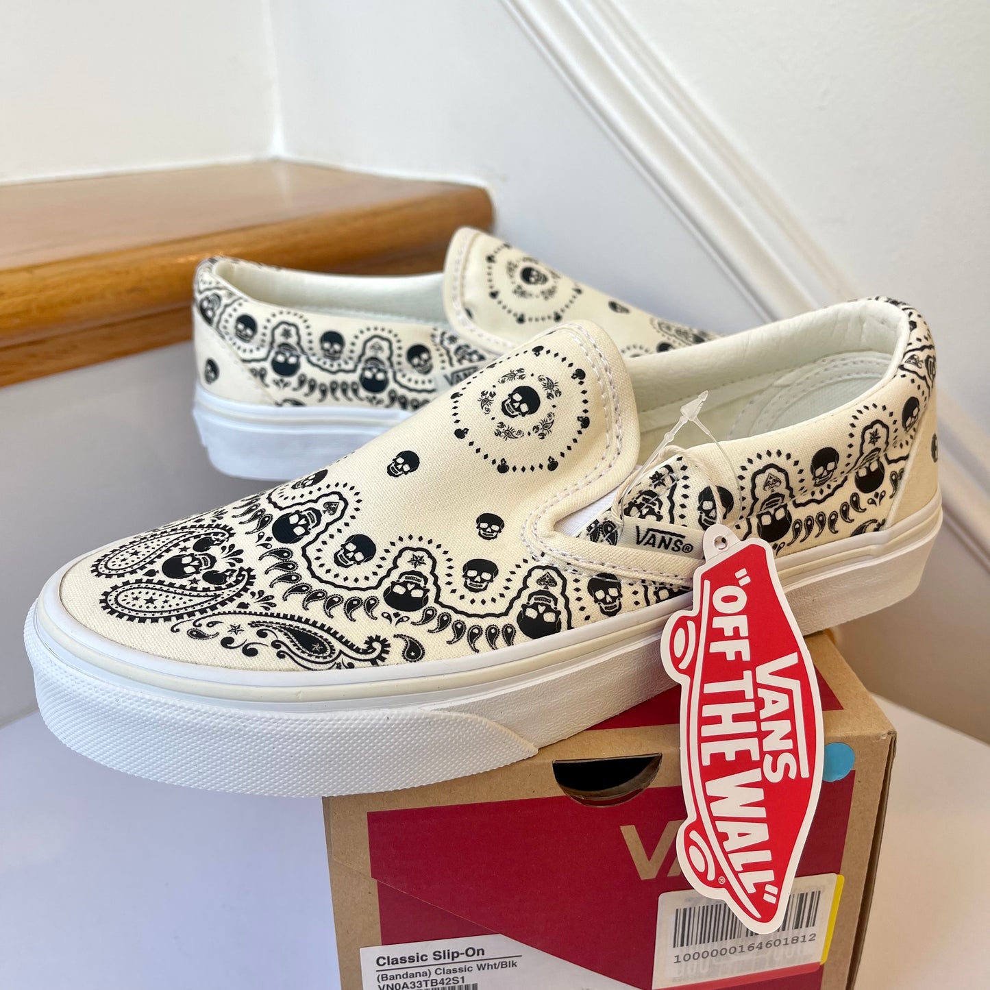 Vans Classic Slip On shoes in black / cream bandana skull skate sneaker