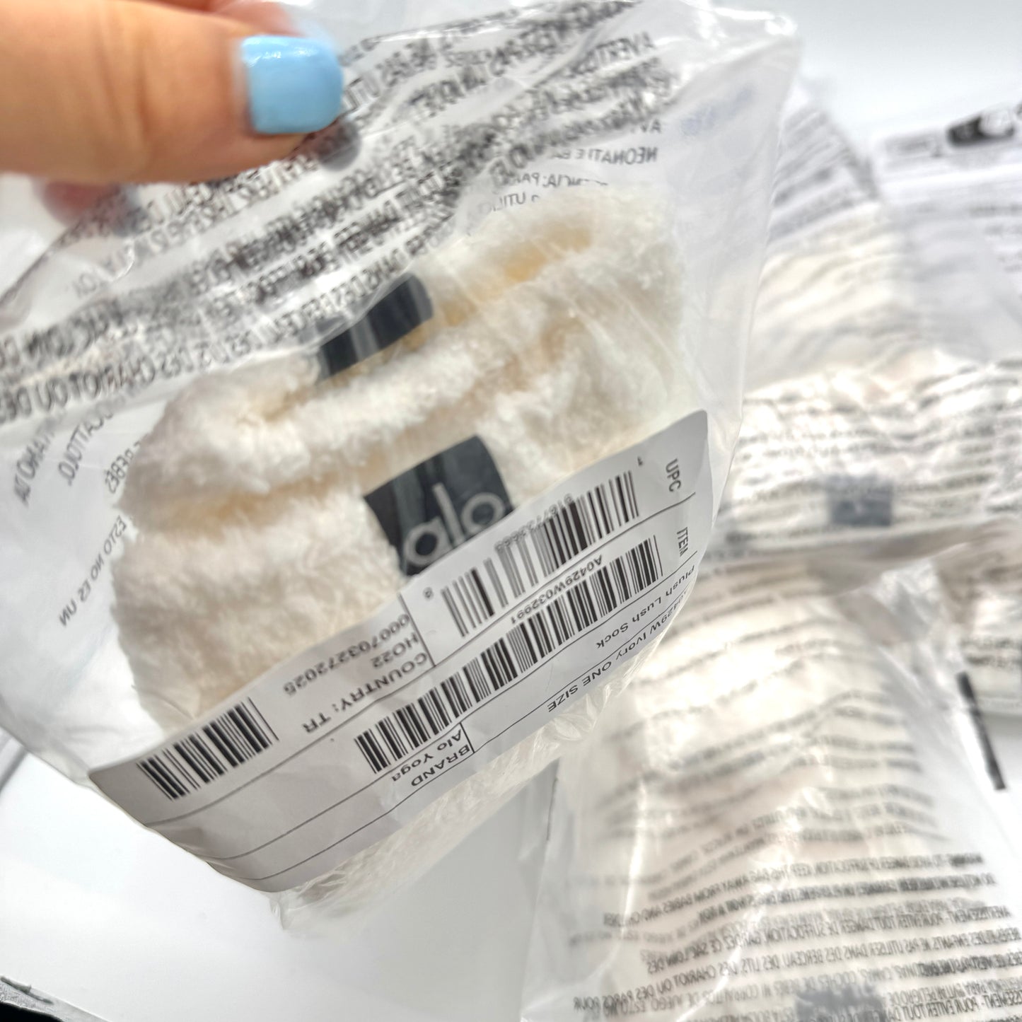 Alo Yoga (Bundle) Women’s Plush Lush Socks, 6x Pairs - Ivory White