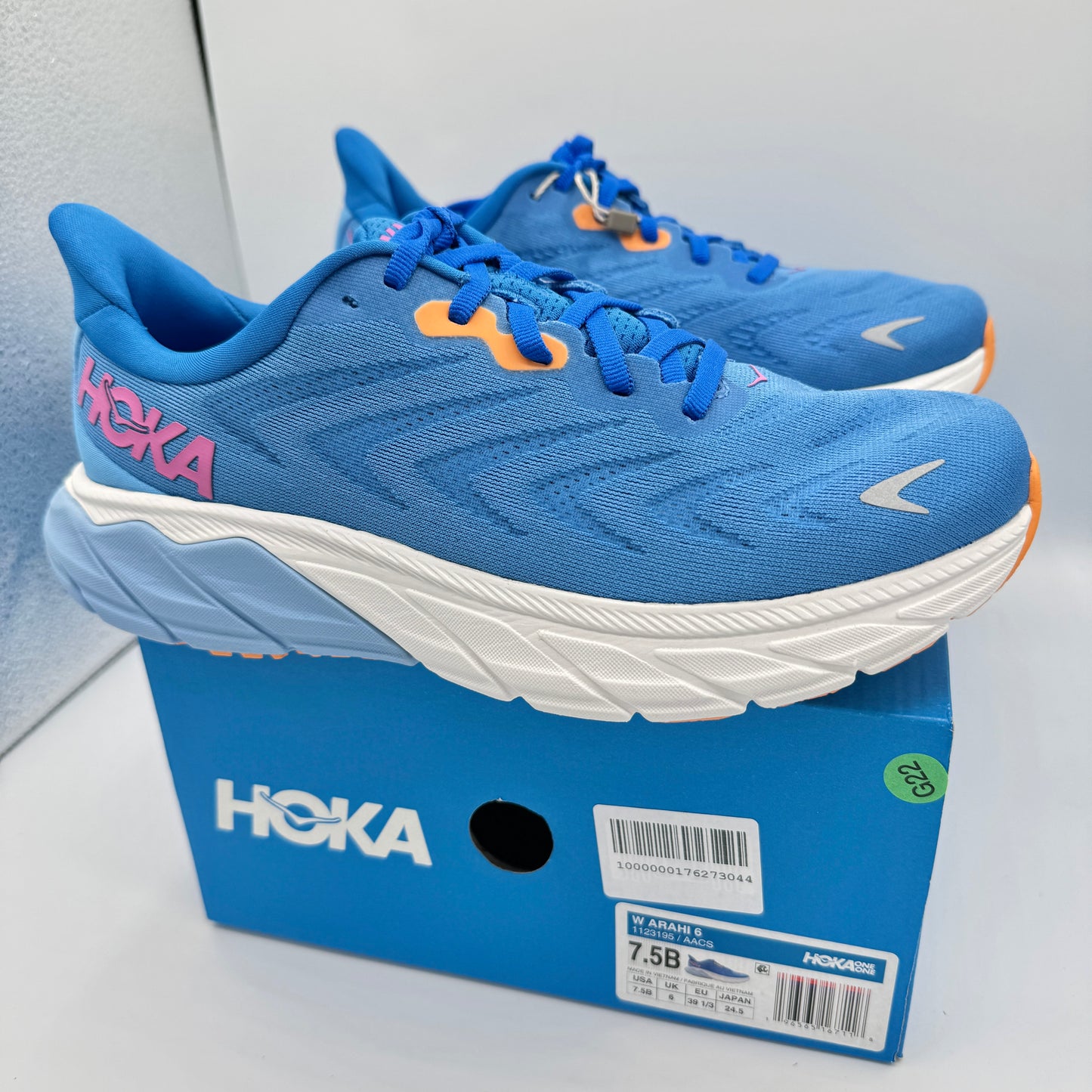 Hoka Arahi Running Shoes - Womens brand new in All Aboard Coastal Sky Blue