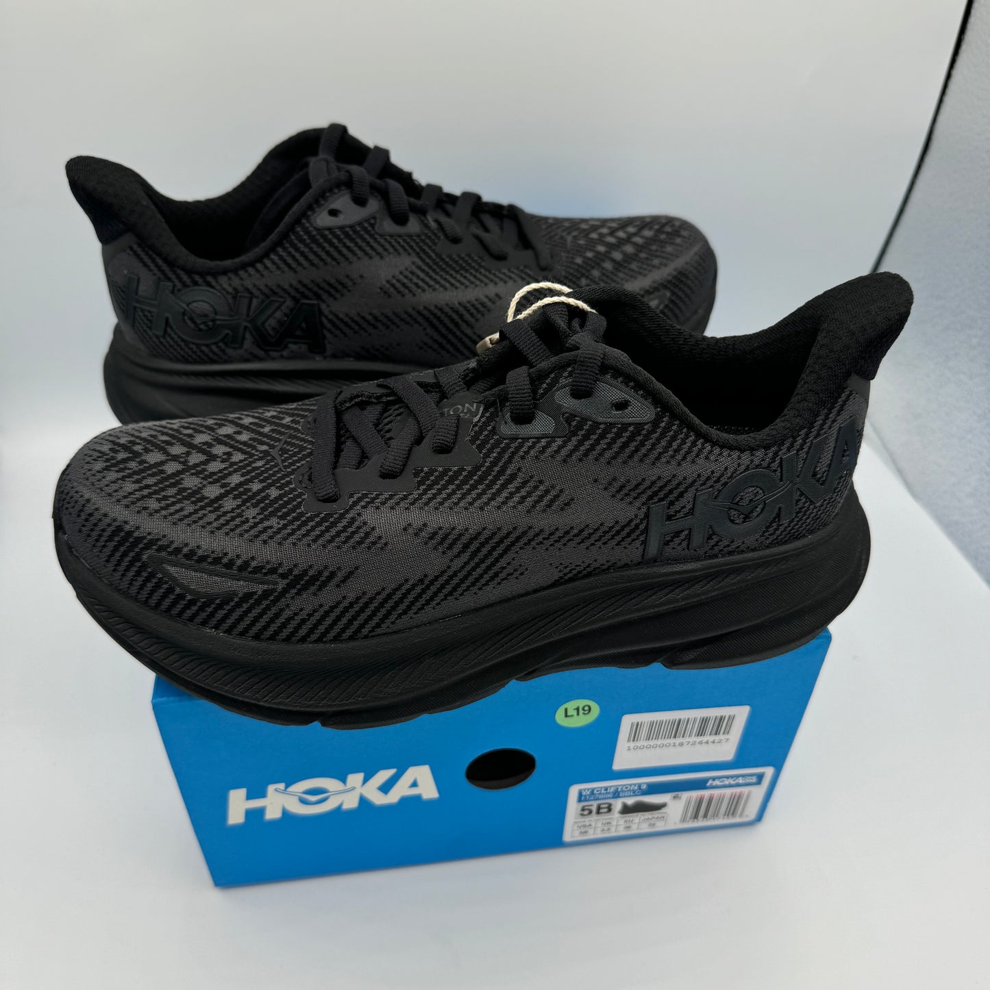 Hoka Clifton 9 Women’s Running Shoes All Black Hoka one one NEW