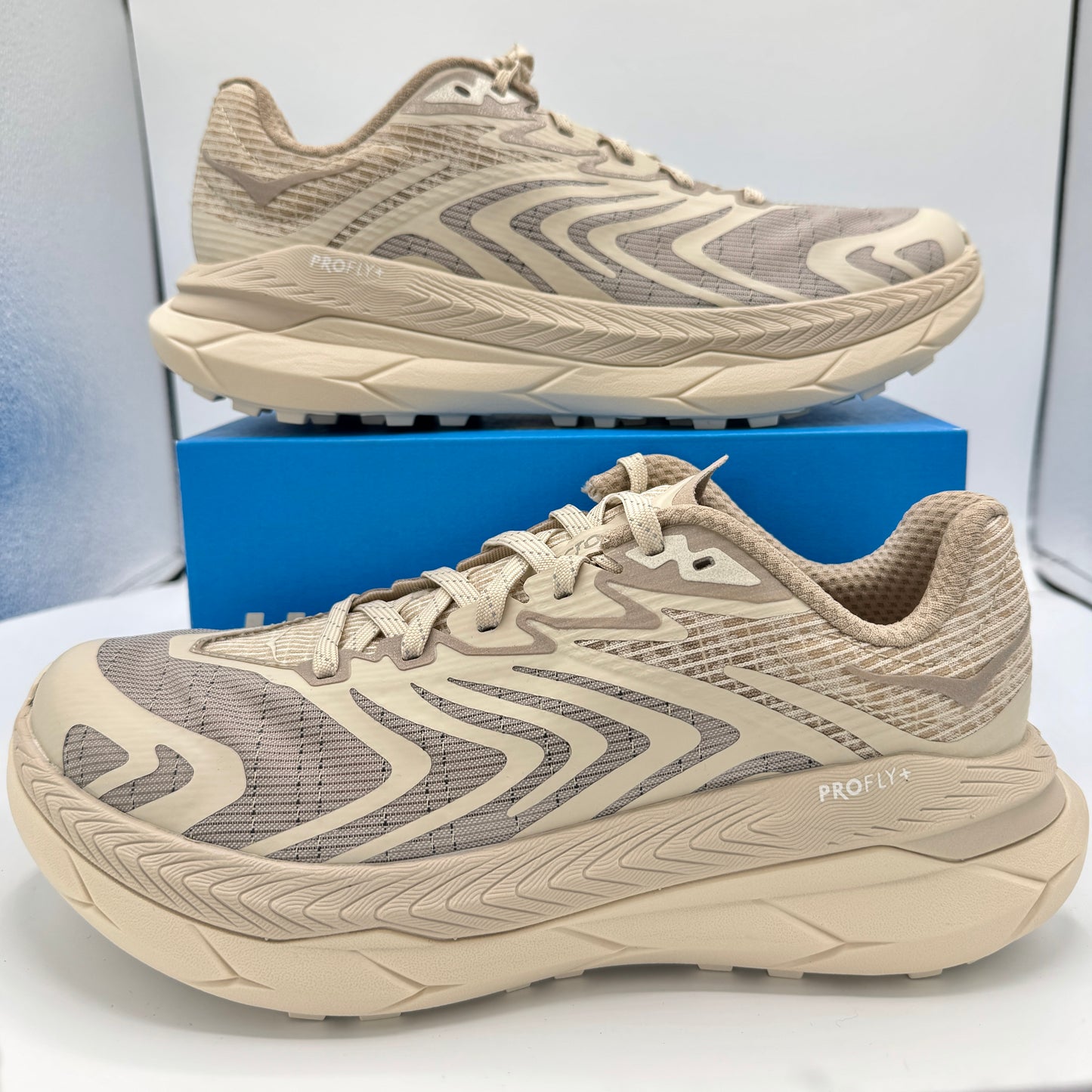 Hoka Stealth Tech Tecton X 2 Sneaker in Oatmeal /Oatmilk U Unisex