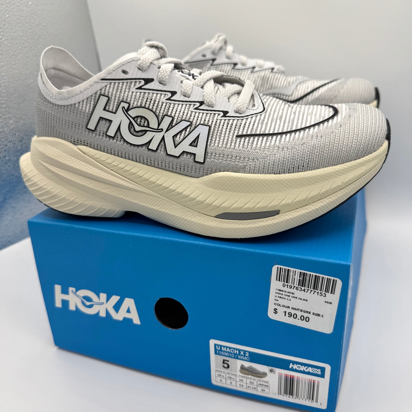Hoka Mach X 2 U Unisex in White / Cosmic Grey Sneakers