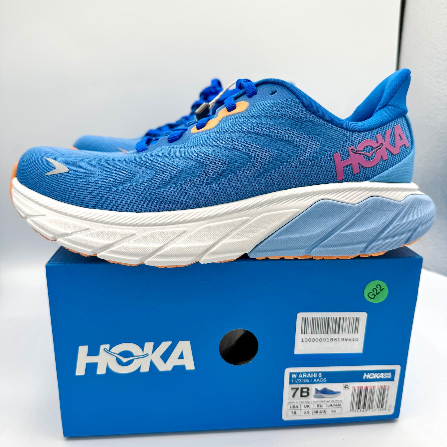 Hoka Arahi Running Shoes - Womens brand new in All Aboard Coastal Sky Blue