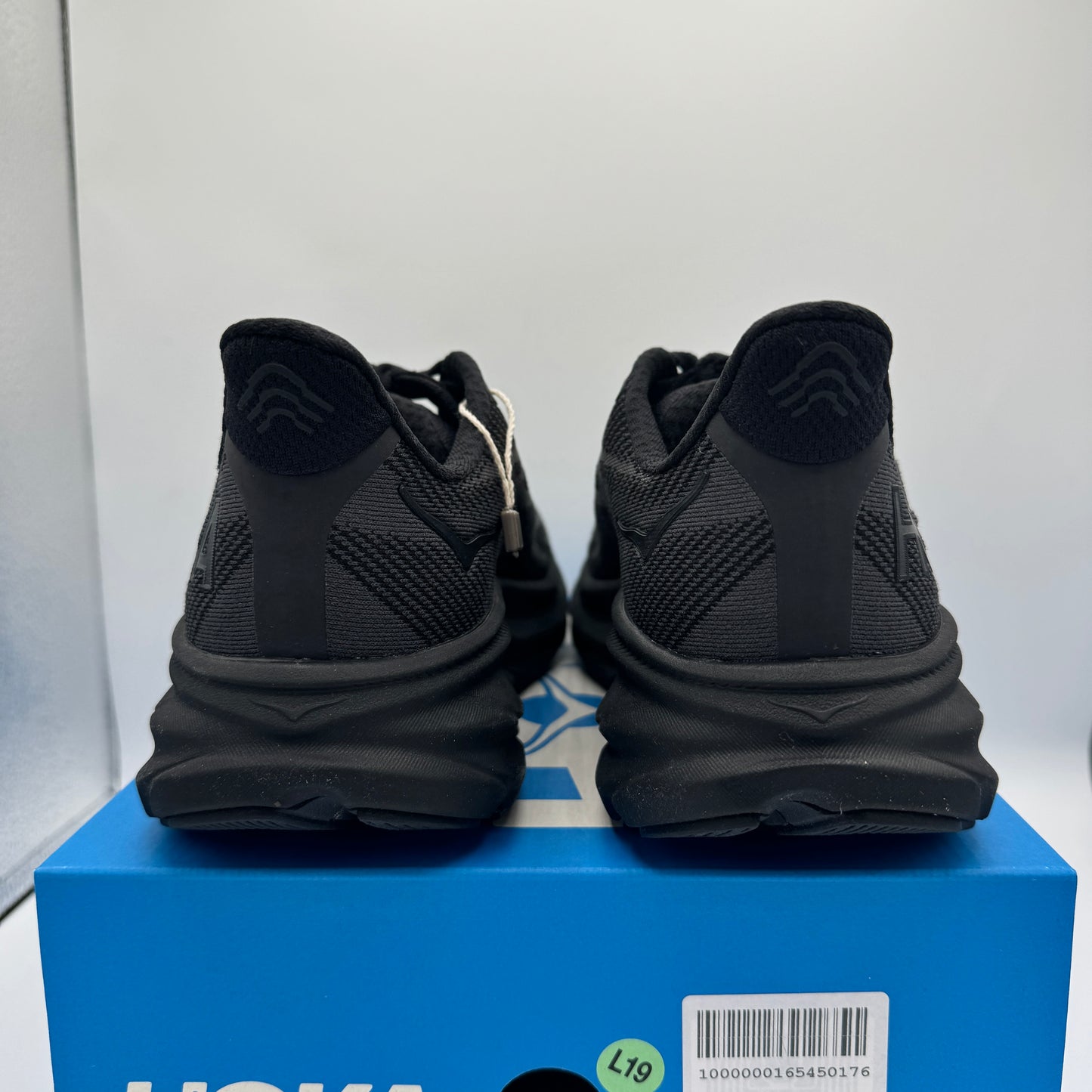 Hoka Clifton 9 Women’s Running Shoes All Black Hoka one one NEW