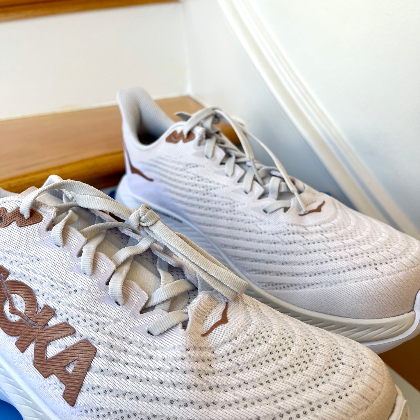 Hoka Mach 5 Running Shoes in White / Copper , Hoka One One race shoes